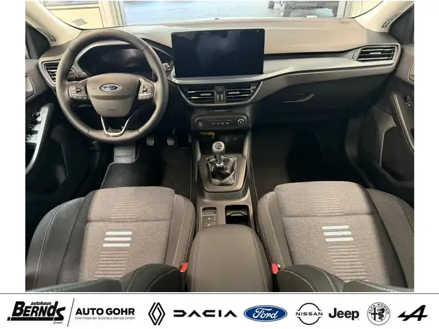 Ford Focus view 11