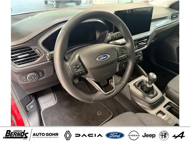Ford Focus view 15