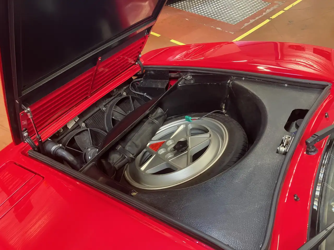 Ferrari 328 GTS, foto 12