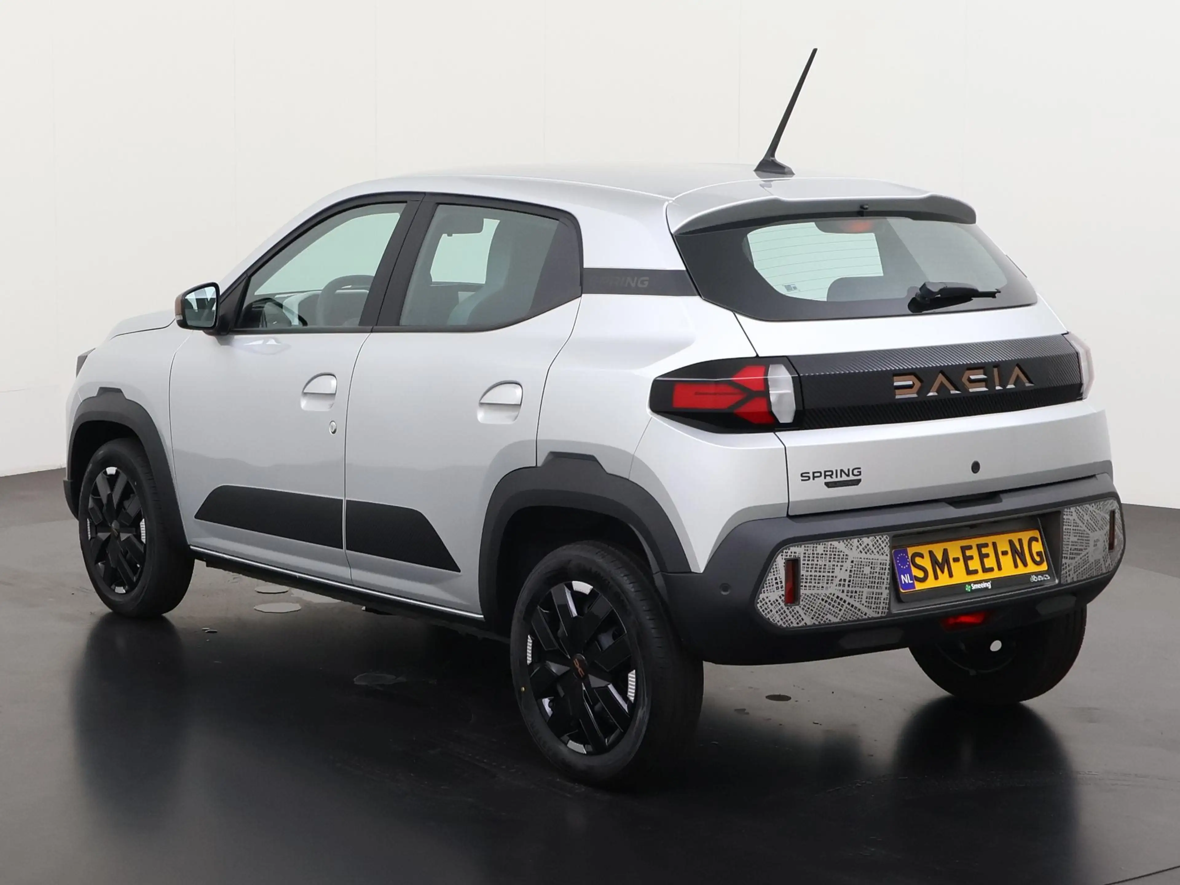 Dacia Spring Extreme 65 26.8 kWh | DC-snelladen | Achteruitcame — photo 6