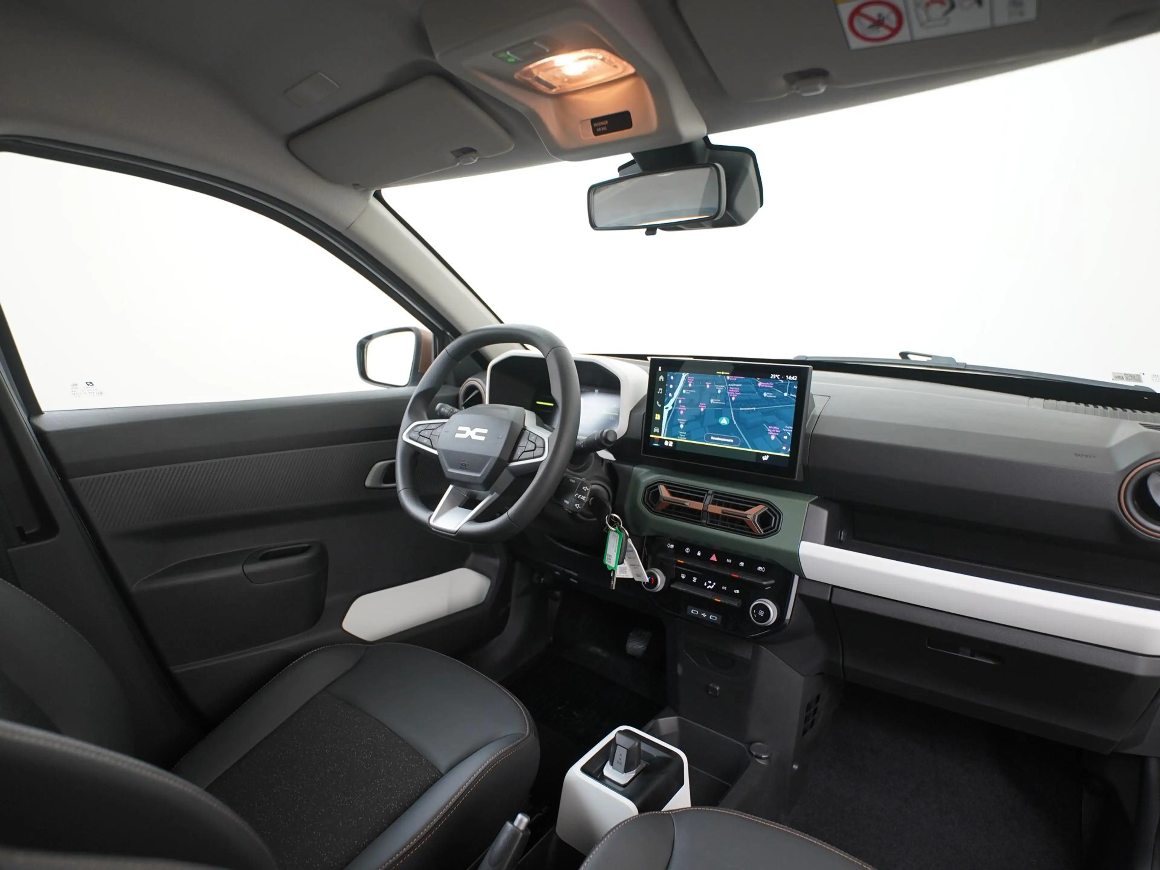 Dacia Spring Extreme 65 26.8 kWh | DC-snelladen | Achteruitcame — photo 2