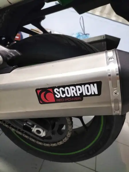 Kawasaki ZZR 1400 - foto 7