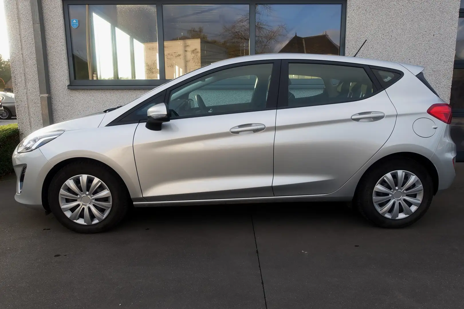 Ford Fiesta 1.0i 100pk AIRCO NAVI CRUISE PDC LANE Argent - 1