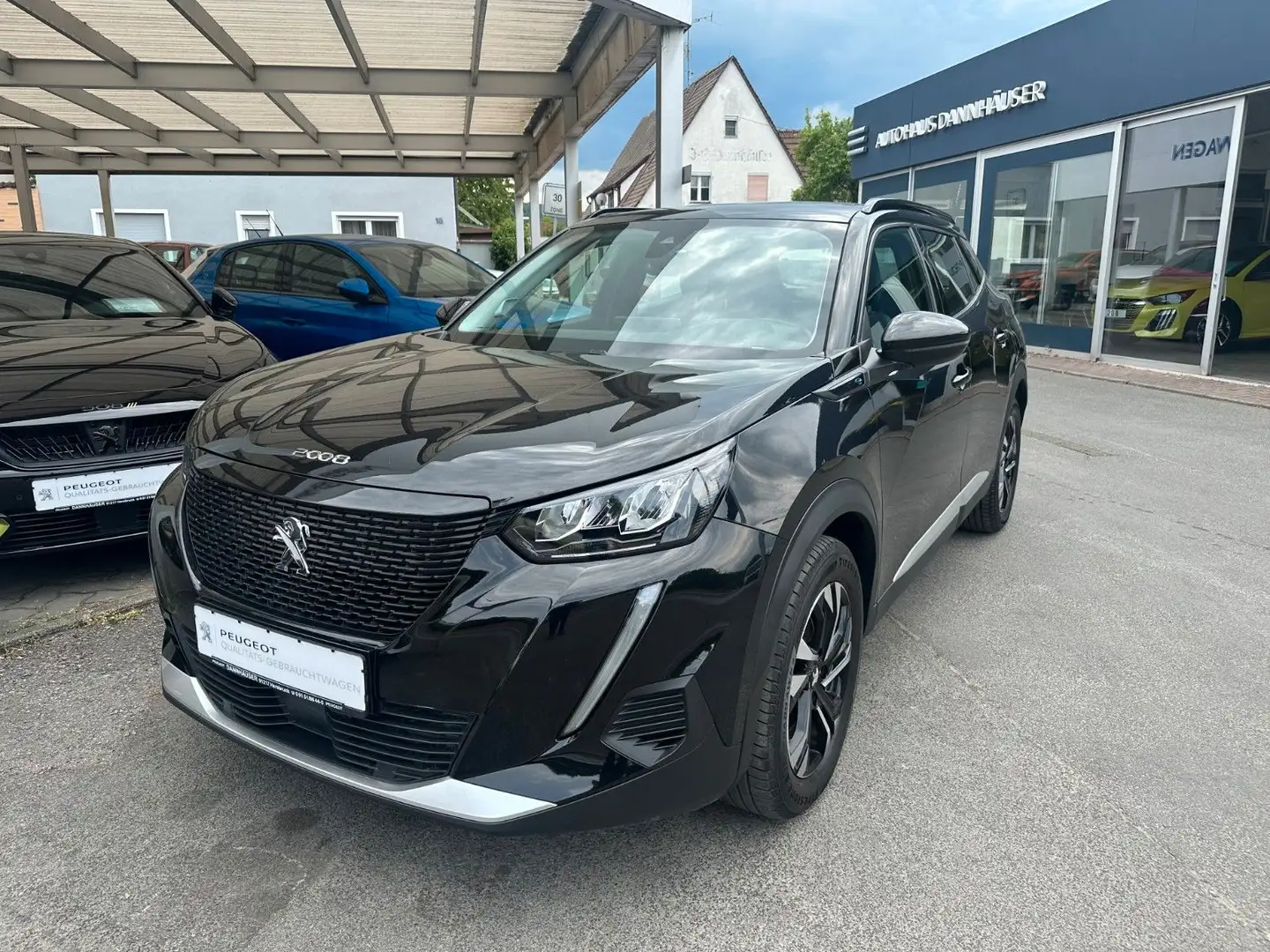 Peugeot 2008 136 Allure Navi, Pano, Sitzhz, Kamera uvm.. Zwart - 1
