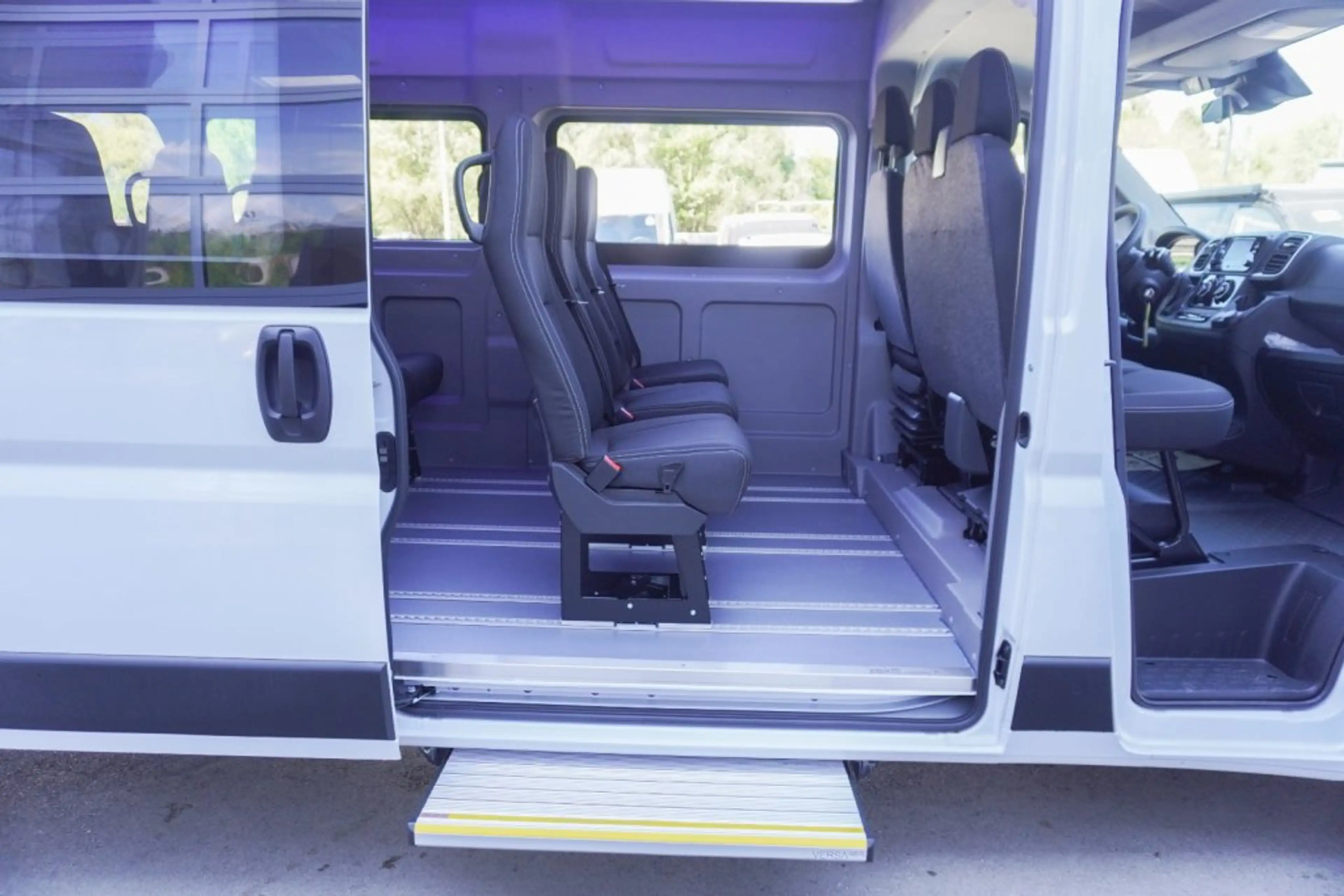 Citroen Jumper Kombi  35+ L3H2 180 EAT8  9 SITZER — photo 10