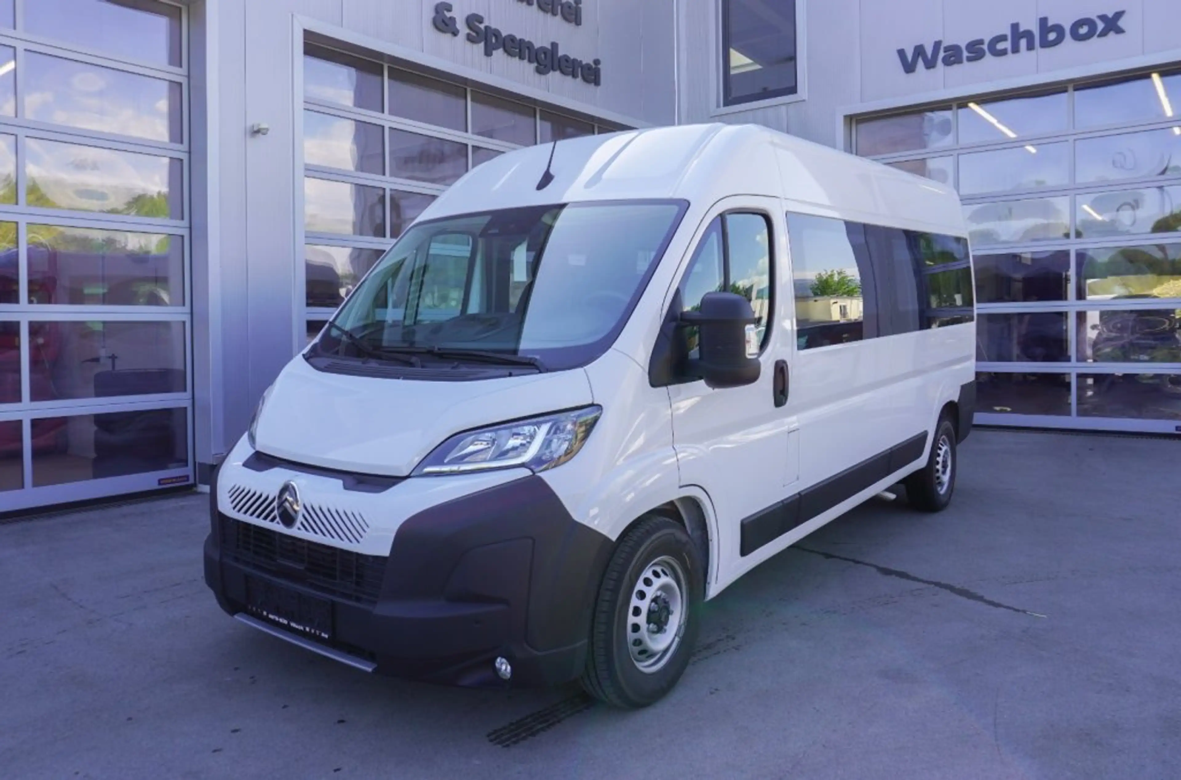 Citroen Jumper Kombi  35+ L3H2 180 EAT8  9 SITZER