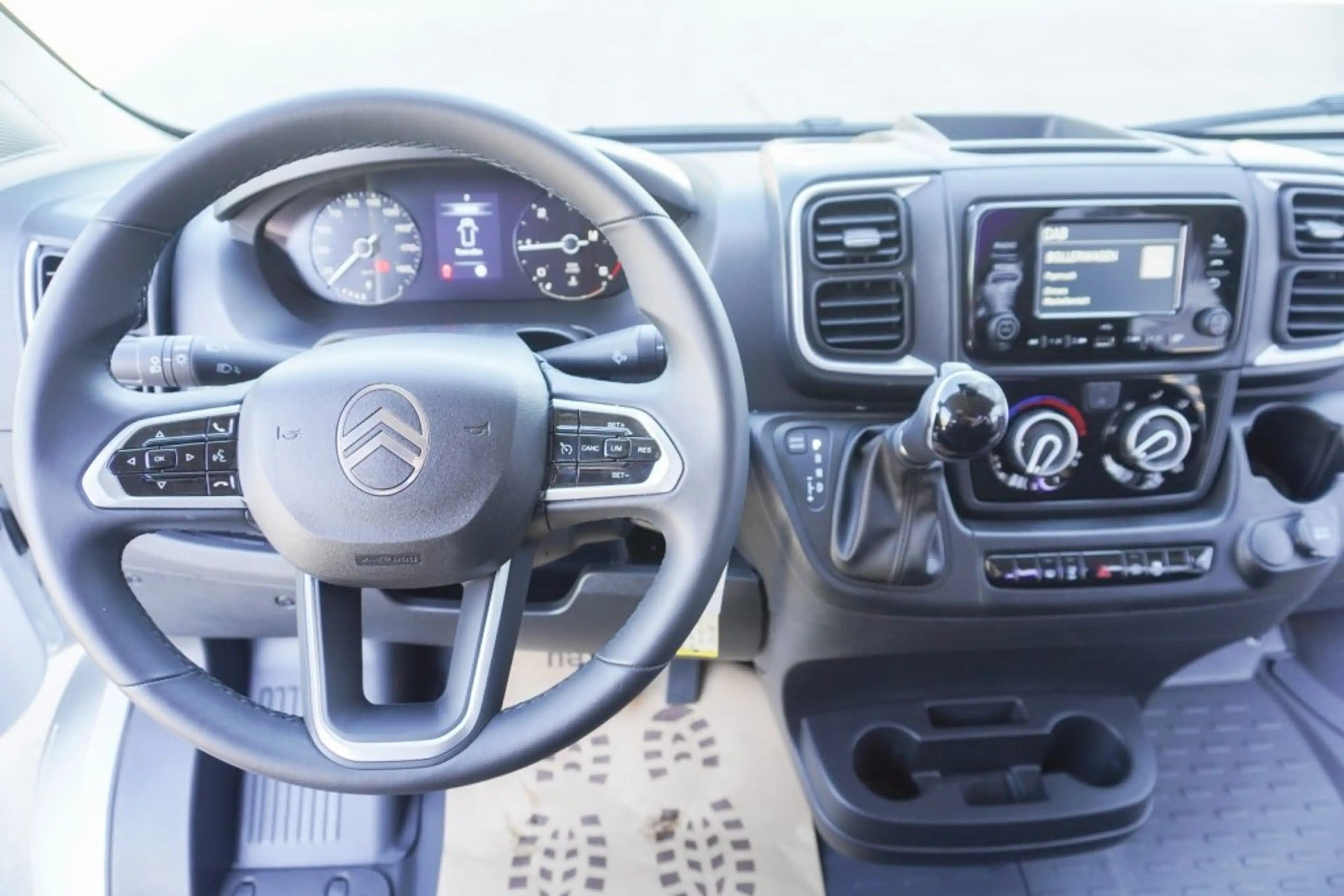 Citroen Jumper Kombi  35+ L3H2 180 EAT8  9 SITZER — photo 11