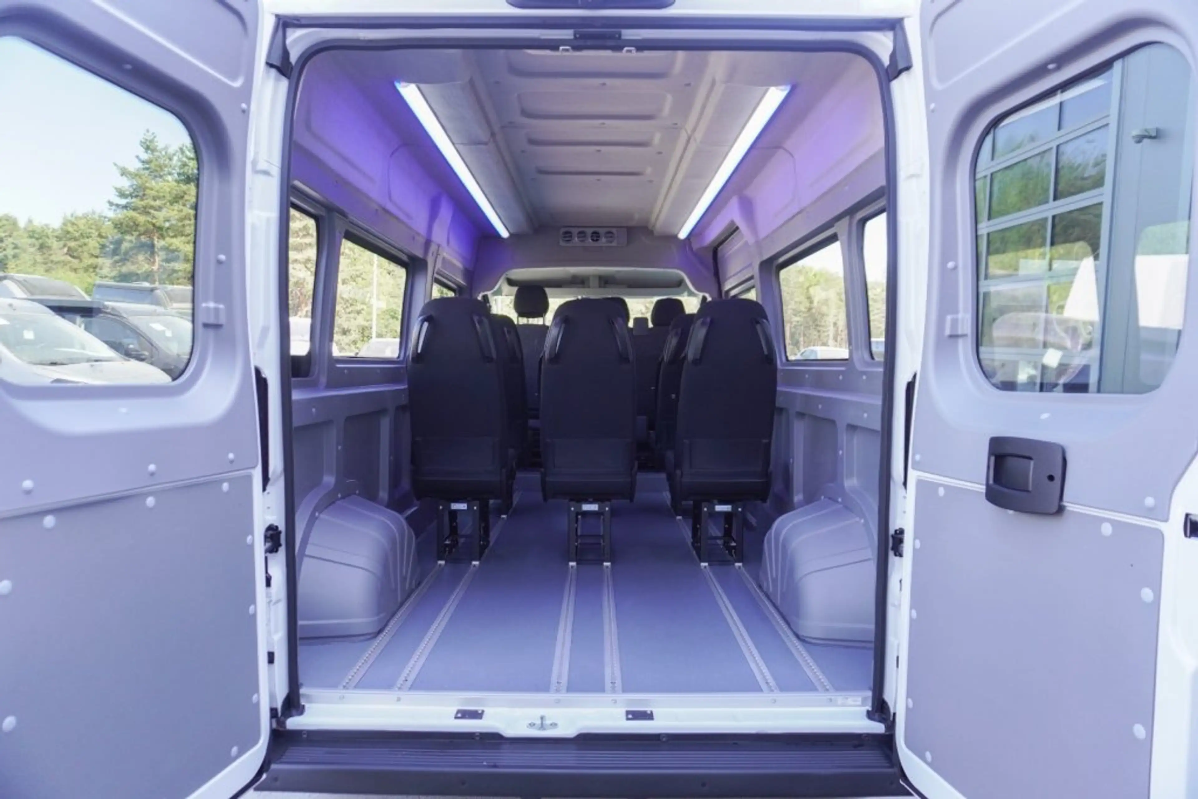 Citroen Jumper Kombi  35+ L3H2 180 EAT8  9 SITZER — photo 7