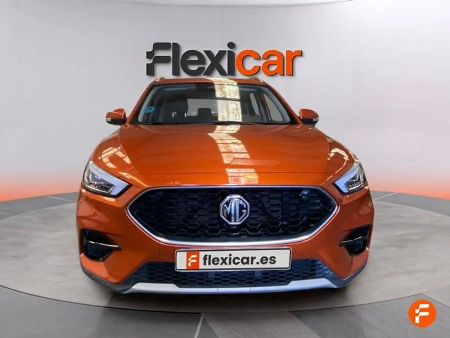 MG ZS 1.5 Luxury Naranja - 2