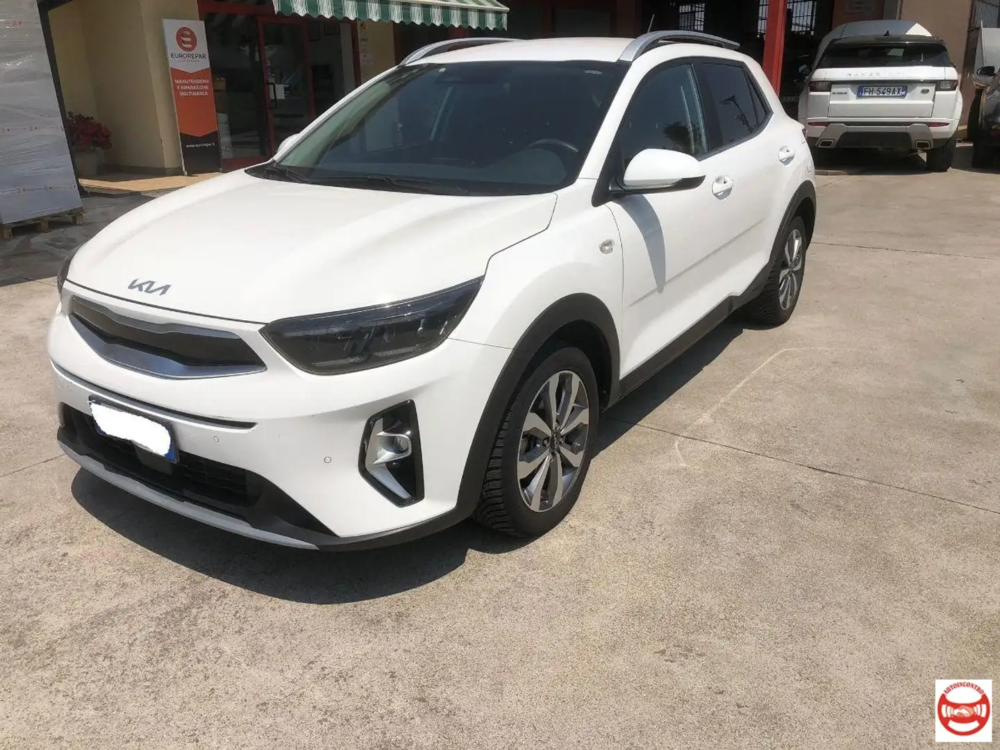 Kia Stonic 1.2 dpi Style s/Navi Pack gpl 82cv Weiß - 1