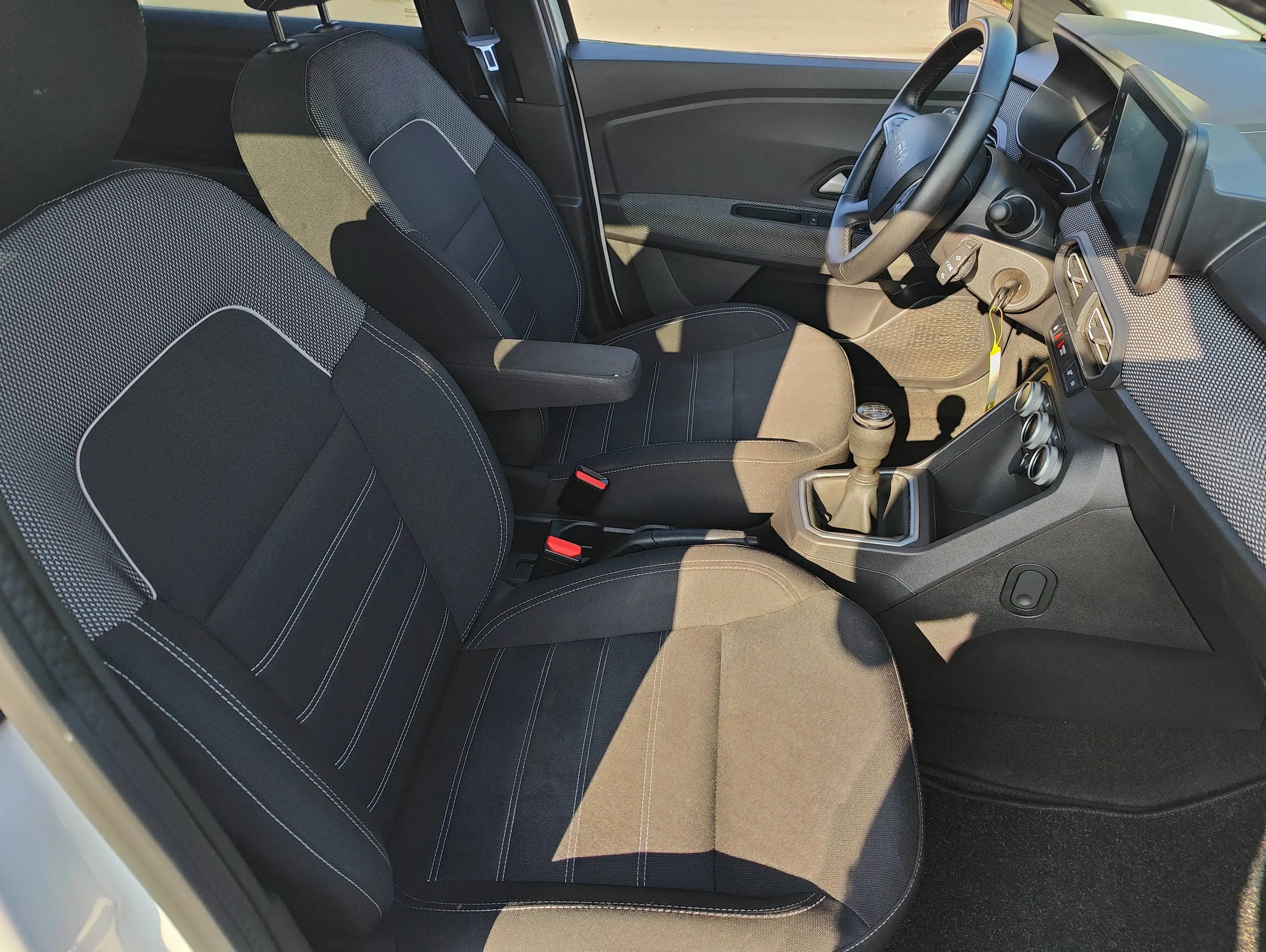 Dacia Jogger Expression / KAMERA / NAVI / KLIMAAUTOMATIK — photo 22