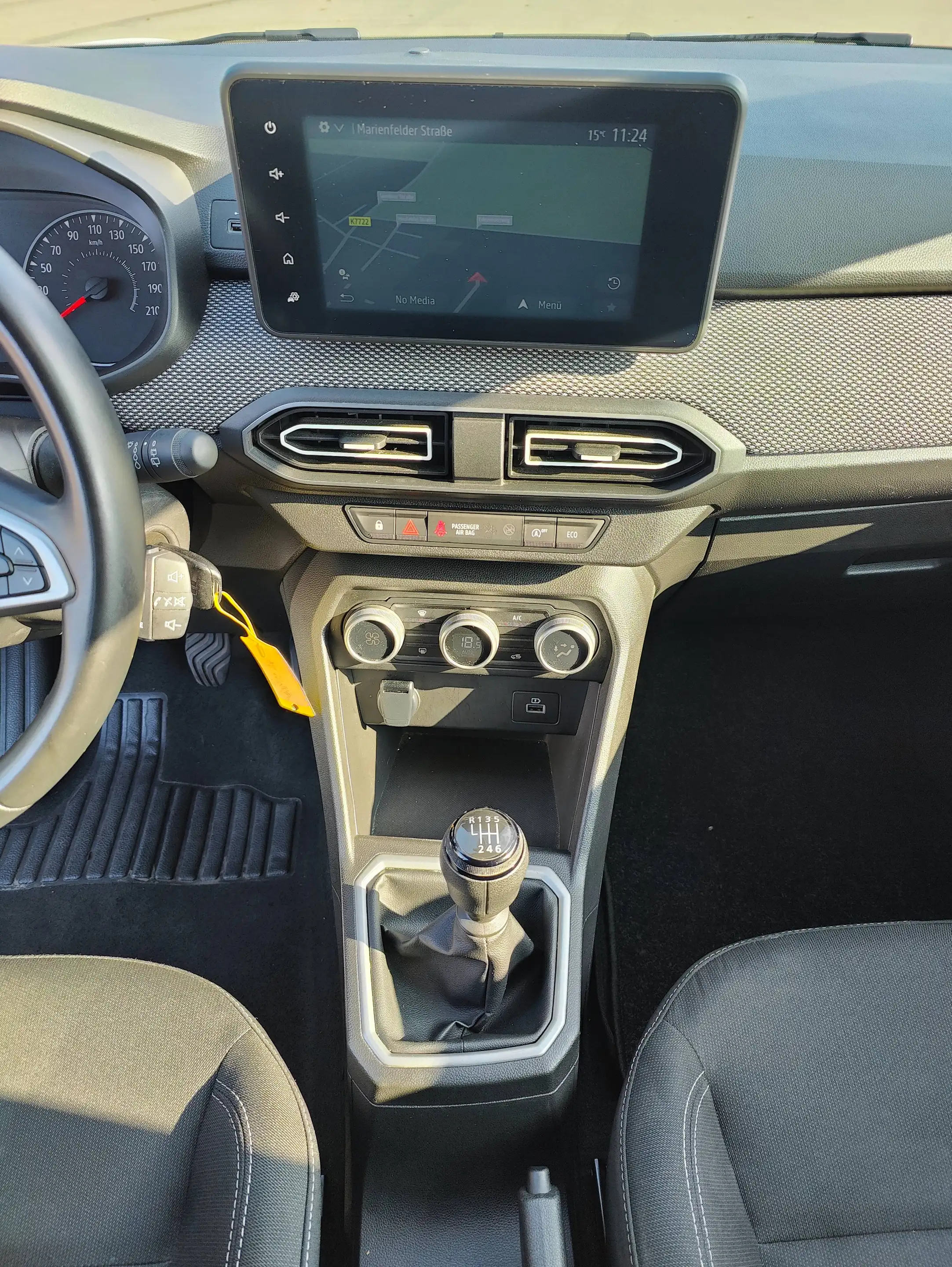 Dacia Jogger Expression / KAMERA / NAVI / KLIMAAUTOMATIK — photo 13