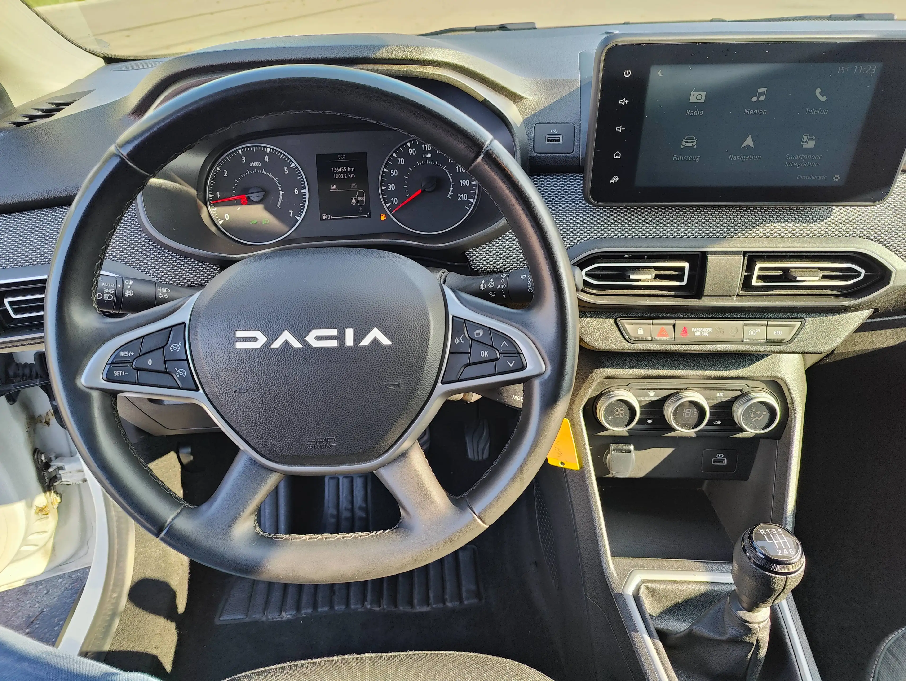 Dacia Jogger Expression / KAMERA / NAVI / KLIMAAUTOMATIK — photo 10