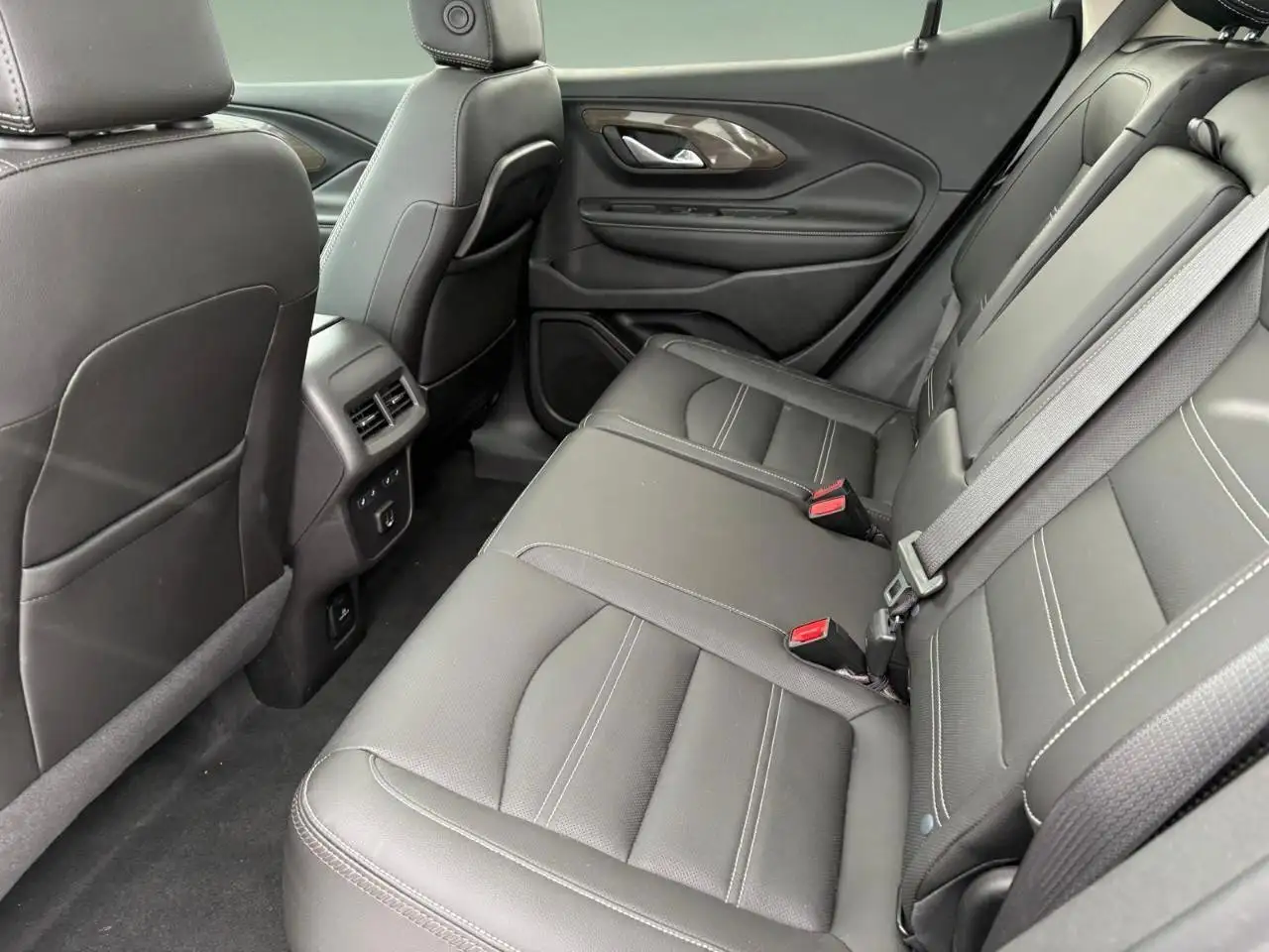 GMC Terrain photo GMC Terrain
