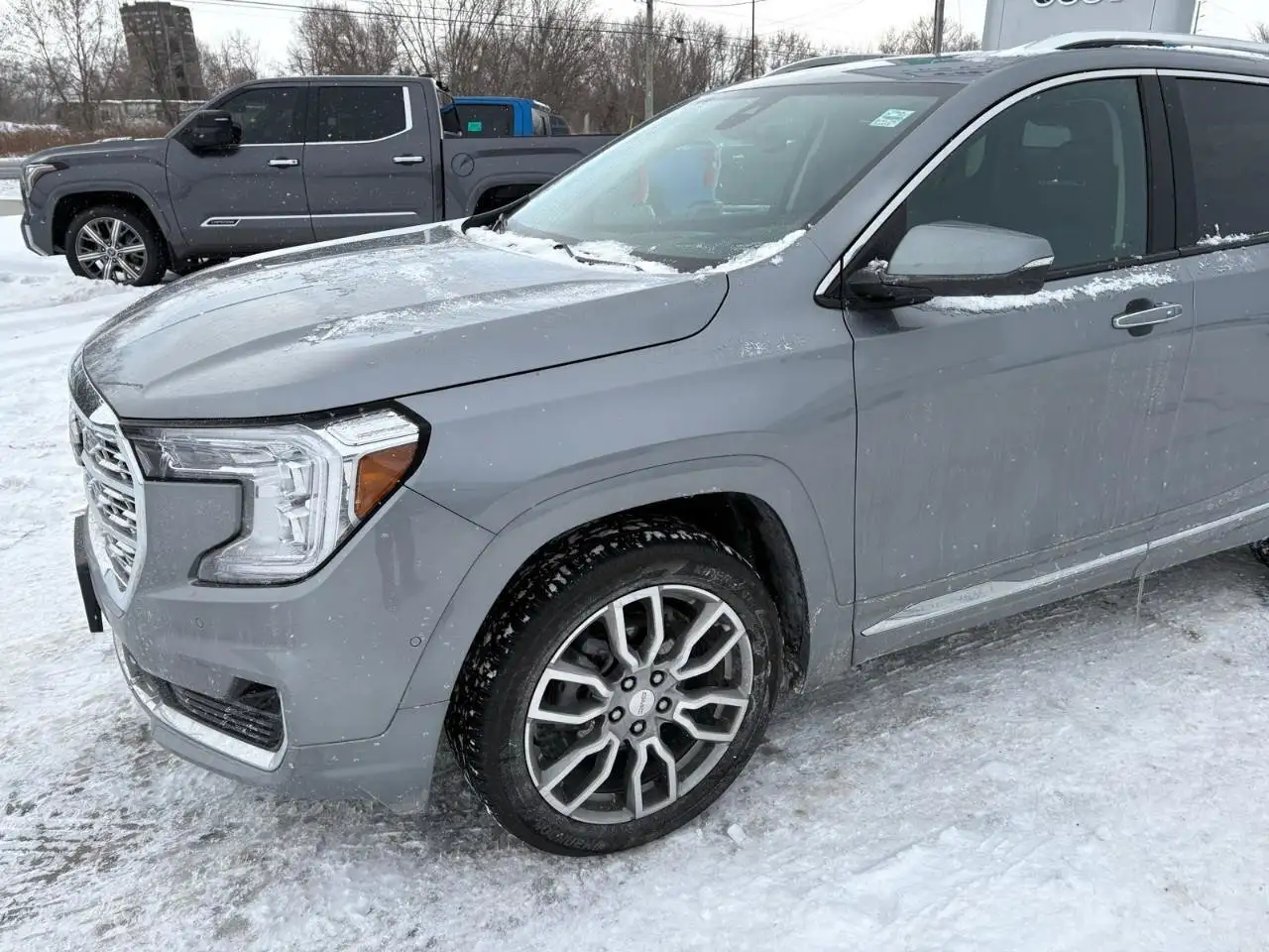 GMC Terrain photo GMC Terrain