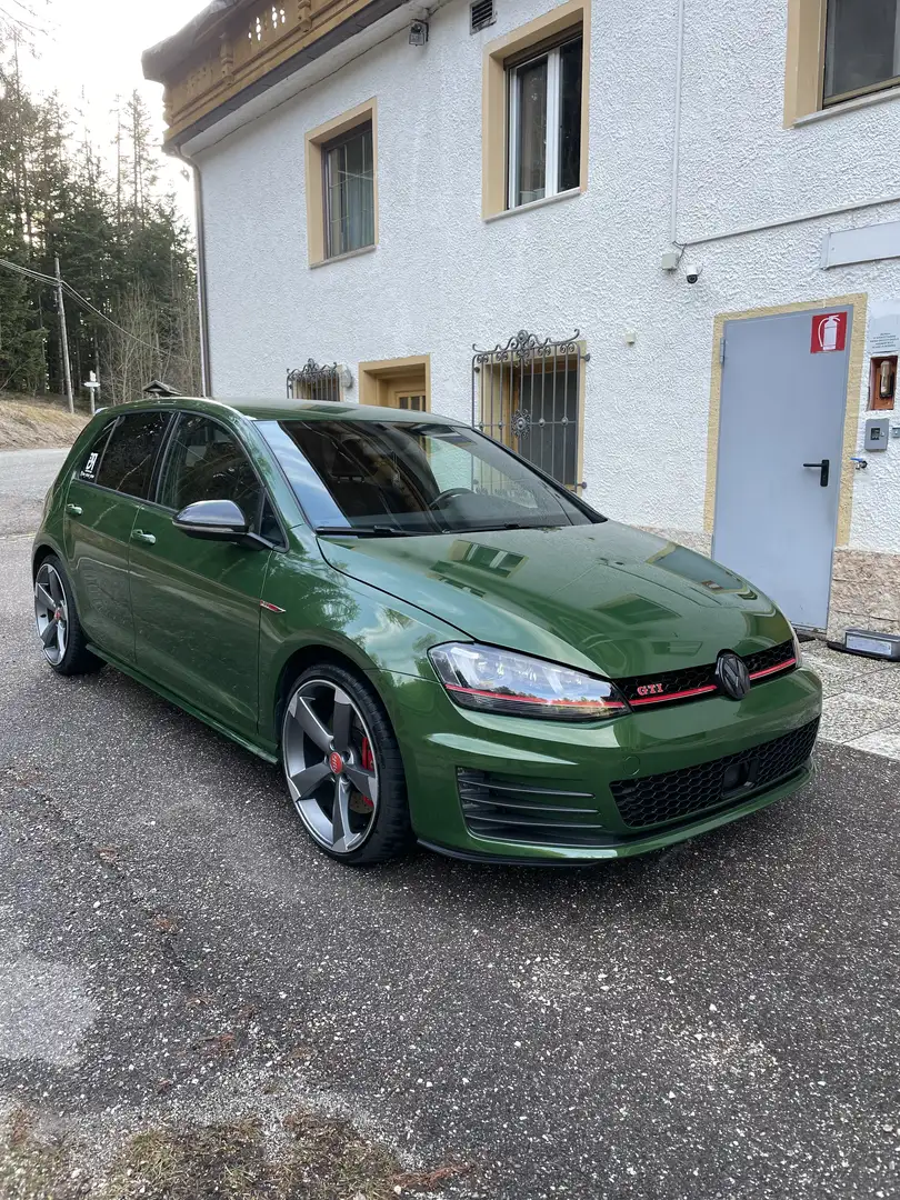Volkswagen Golf GTI Performance BlueMotion Technology - 1