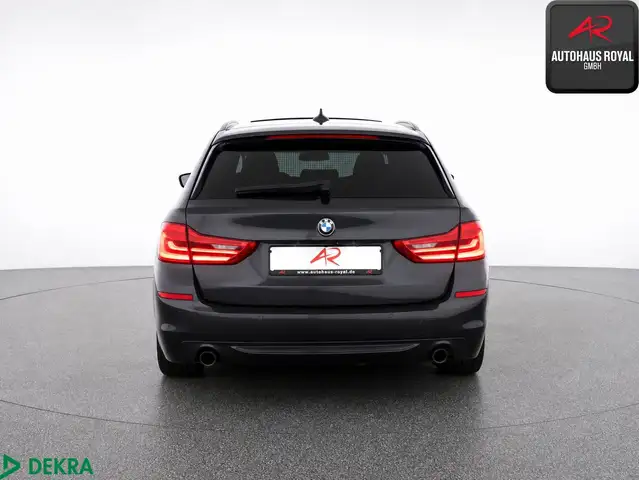 BMW 5 Series view 4