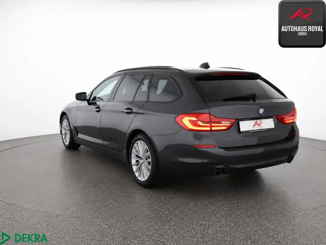 BMW 5 Series view 3