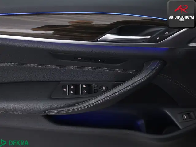 BMW 5 Series view 14