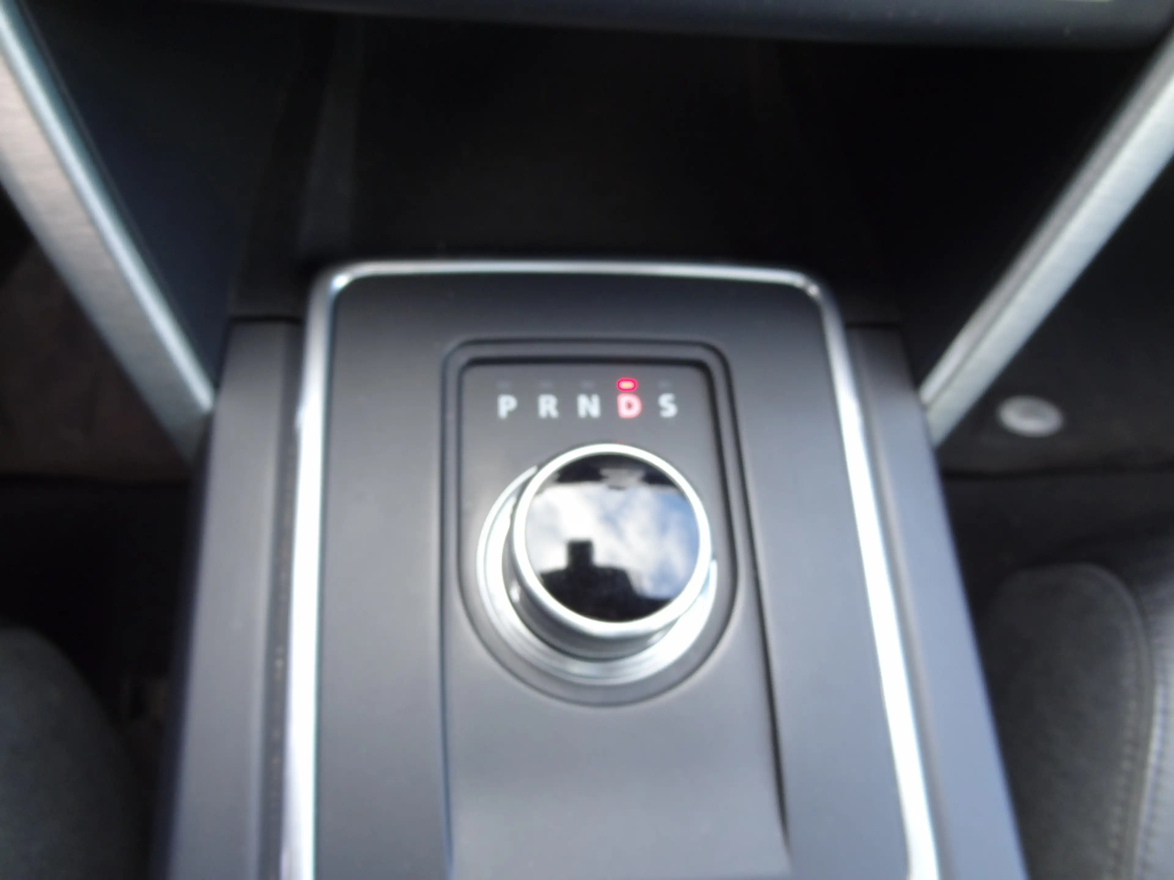 Land Rover Discovery Sport 2.0 TD4 Urban Series SE Dynamic — photo 16