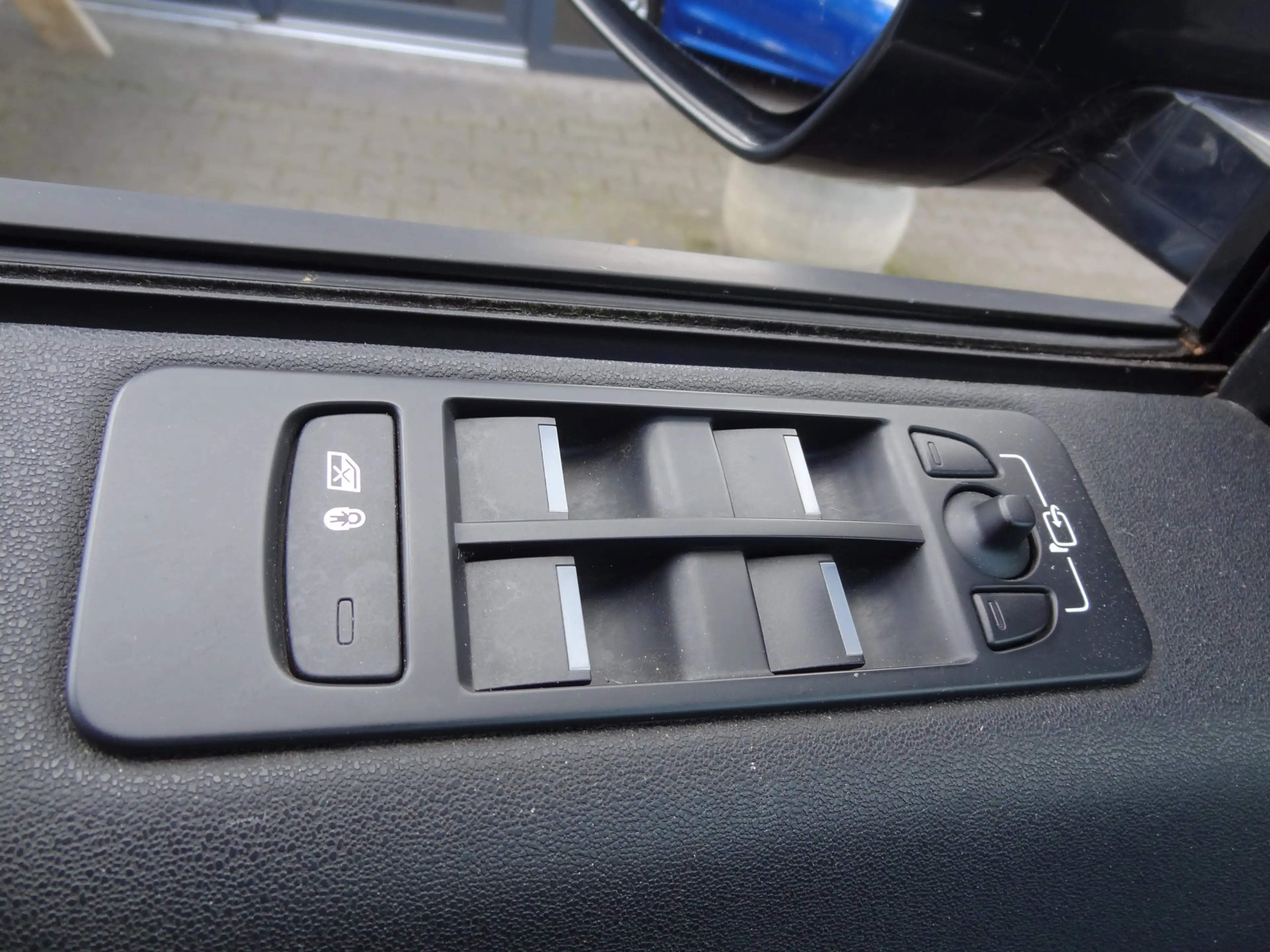 Land Rover Discovery Sport 2.0 TD4 Urban Series SE Dynamic — photo 18
