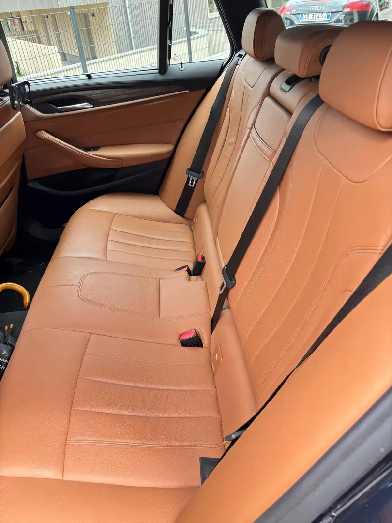 BMW 520 520d Touring Aut. Blau - 2