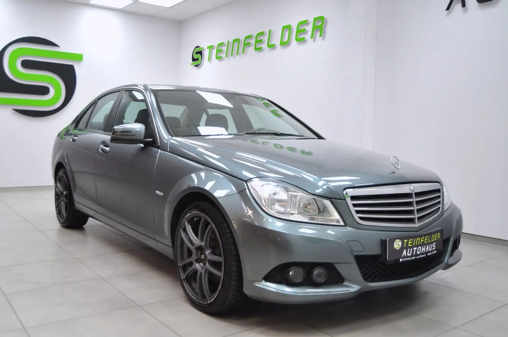 Mercedes-Benz C 200 CGI BE / MFL / LM FELGEN Šedá - 1