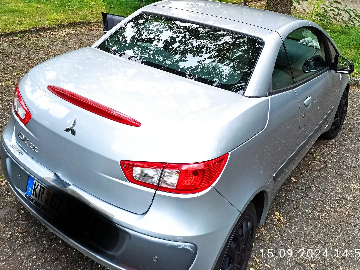 Mitsubishi Colt Colt CZC 1.5 Invite Plateado - 2