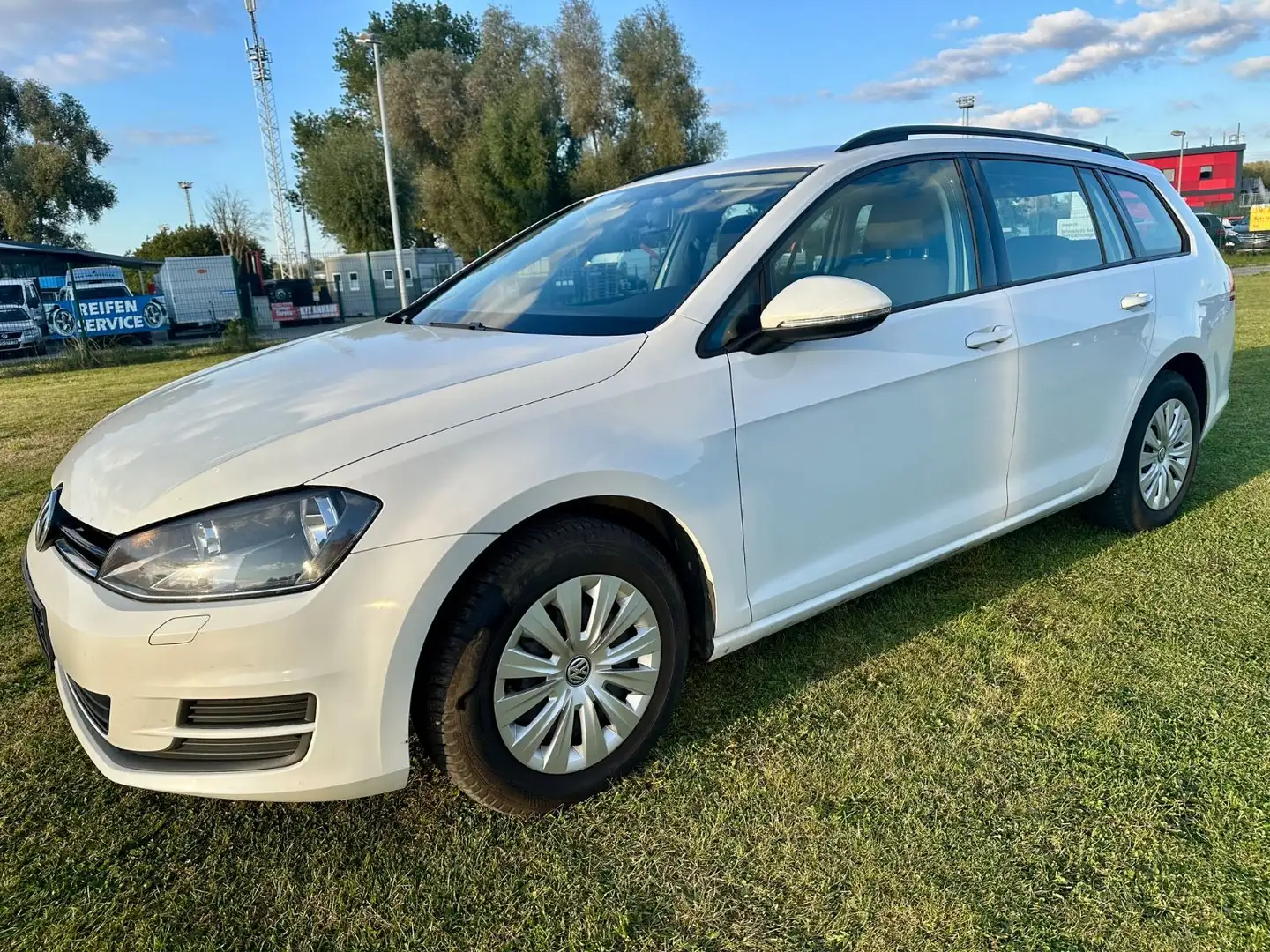Volkswagen Golf VII Variant Trendline BMT Blanc - 1