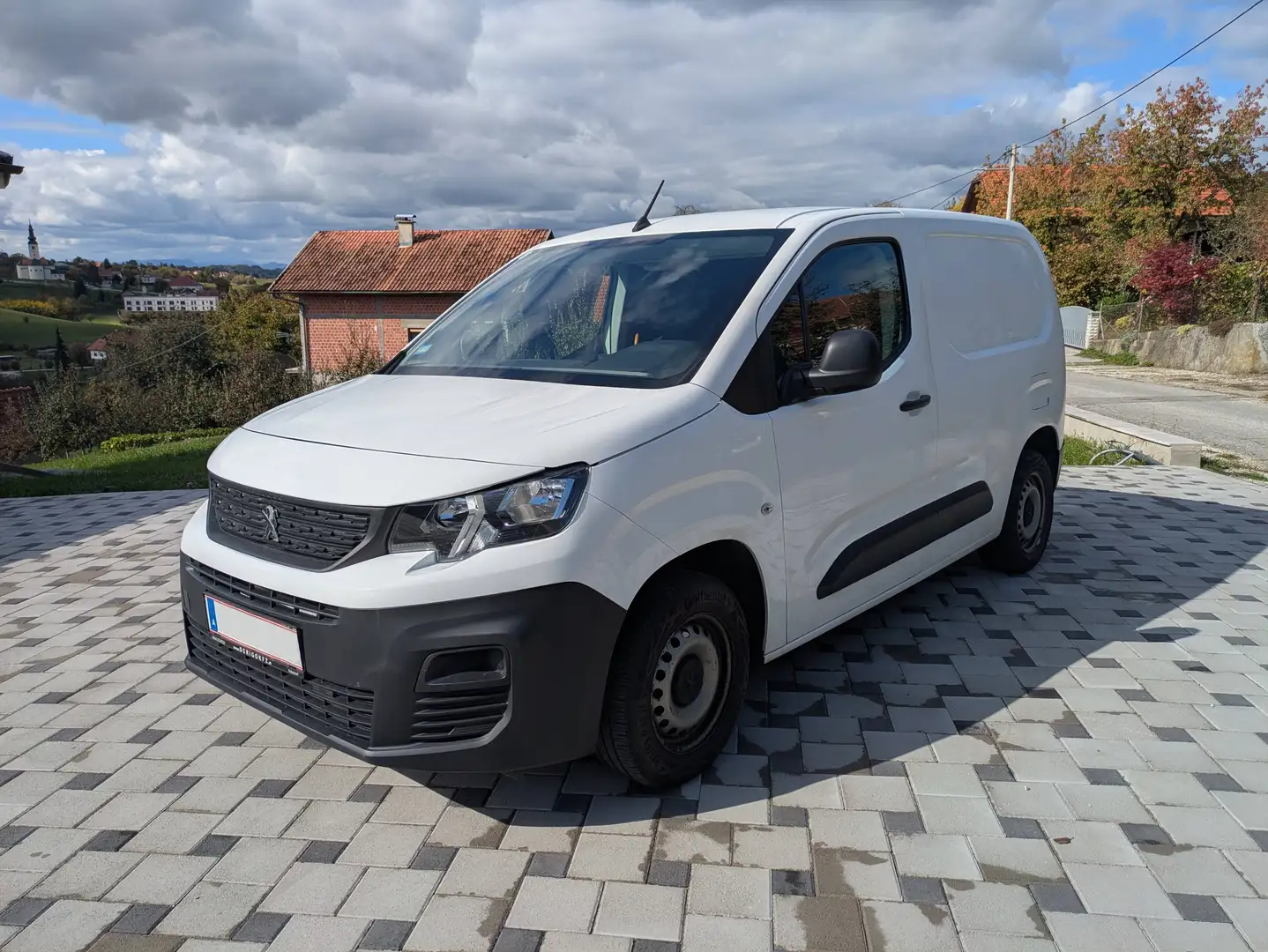Peugeot Partner 1.5 BlueHDi Diesel Weiß - 1
