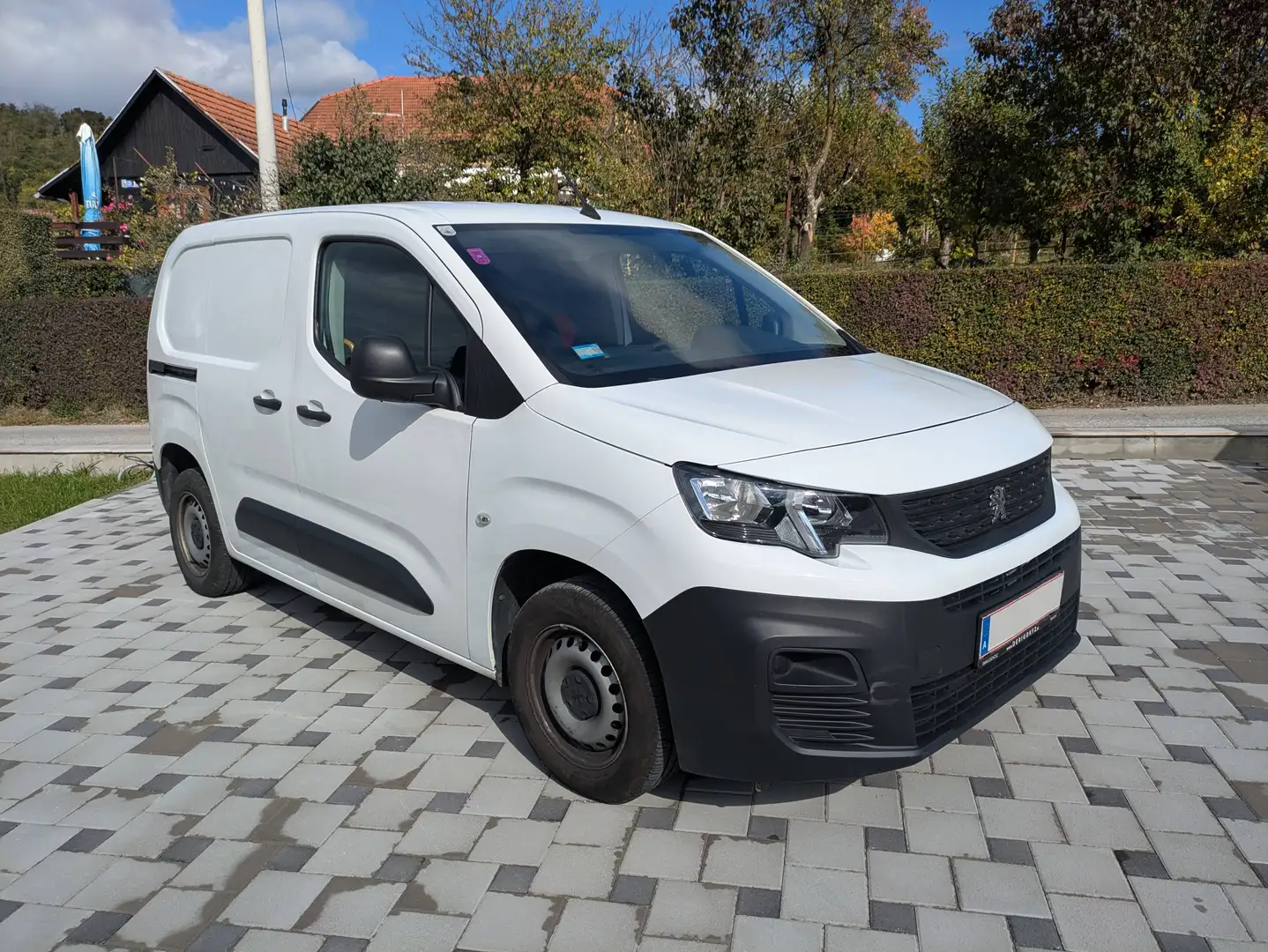 Peugeot Partner 1.5 BlueHDi Diesel Weiß - 2