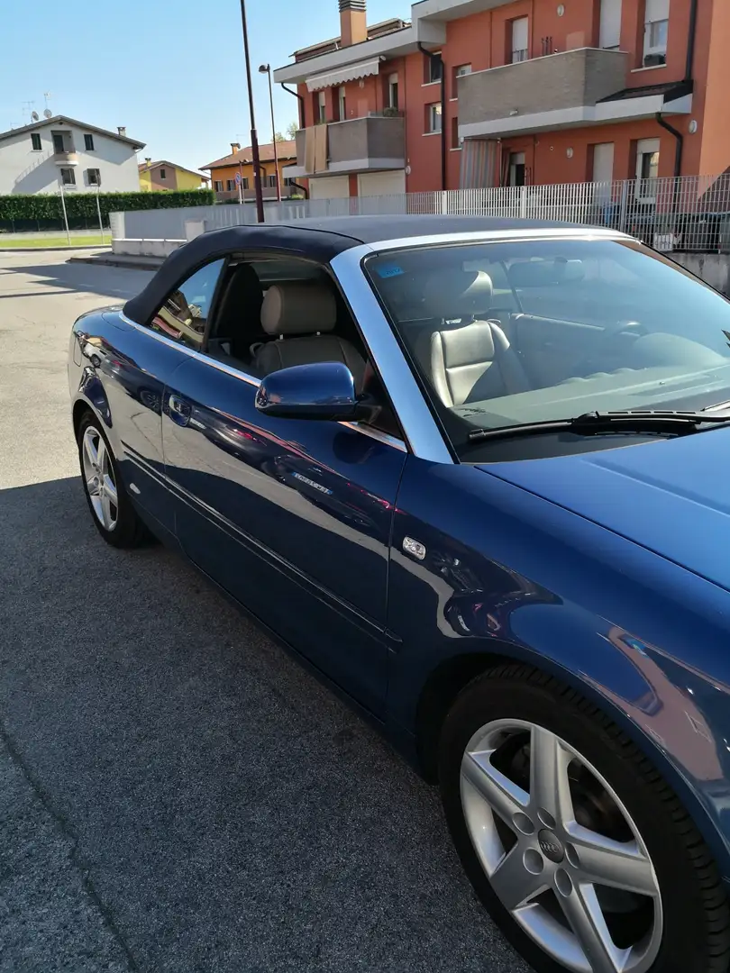 Audi A4 Cabrio 2.5 V6 tdi multitronic LEGG.ATTENT. Blau - 1