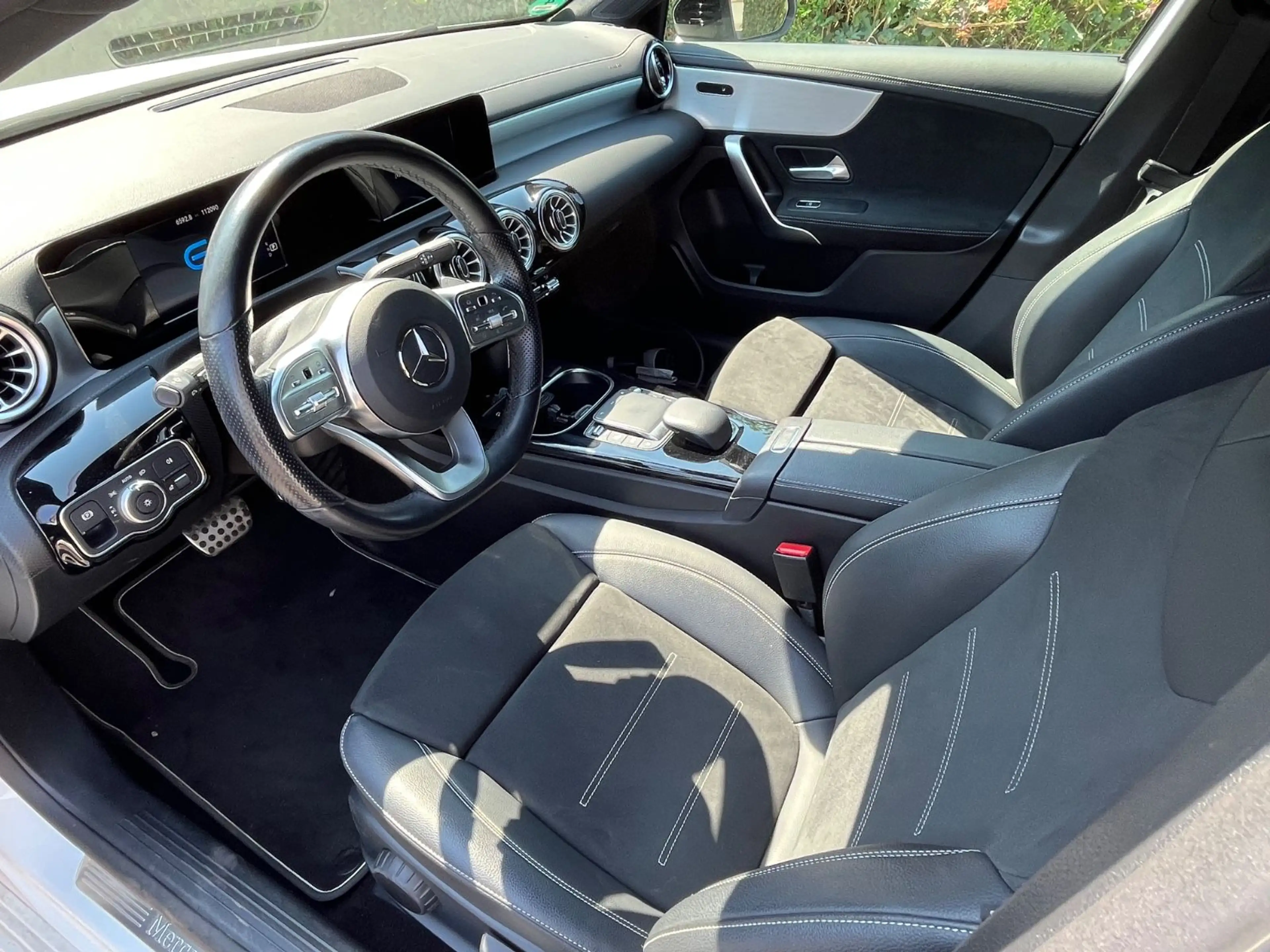 Mercedes-Benz A 250 e AMG Edition LED Night Ambiente — photo 8