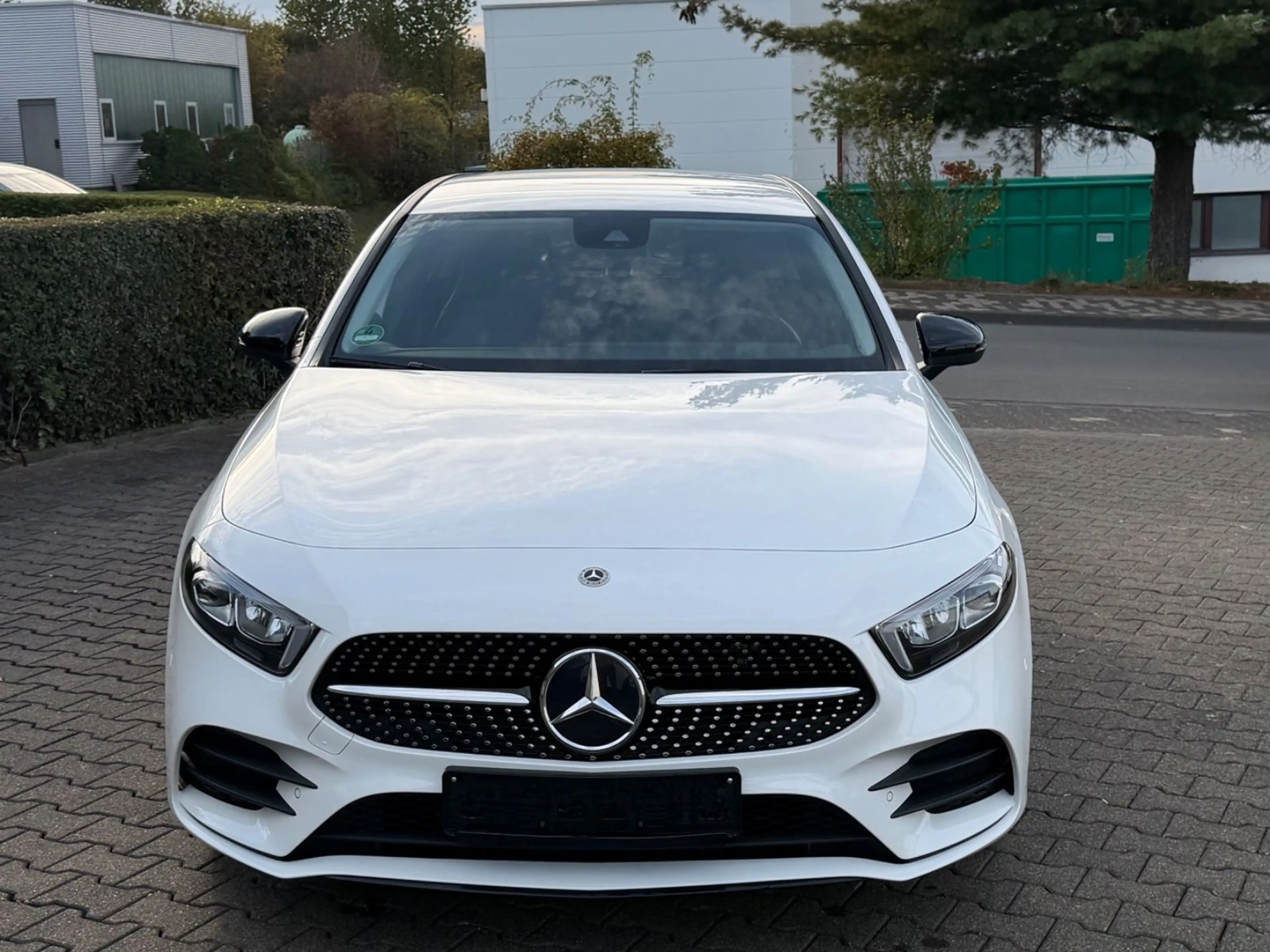 Mercedes-Benz A 250 e AMG Edition LED Night Ambiente — photo 2