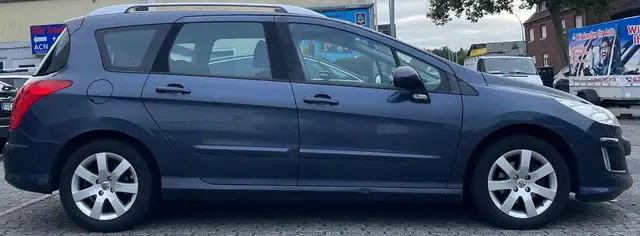 Peugeot 308 view 9