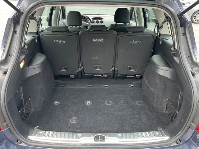 Peugeot 308 view 7