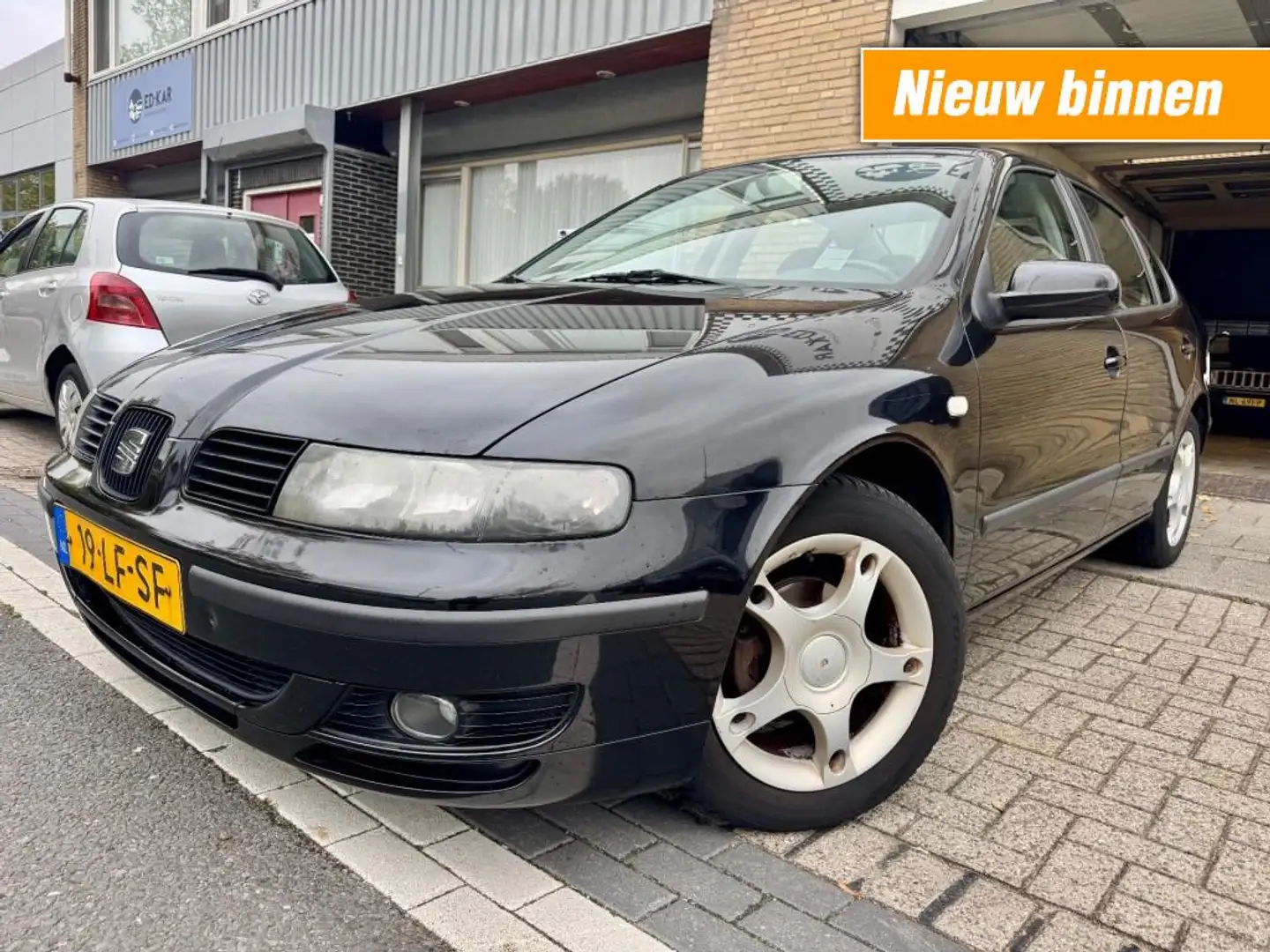 SEAT Toledo 1.6-16V Sport 4DRS SEDAN CLIMA LMV RIJDT GOED NAP Zwart - 1