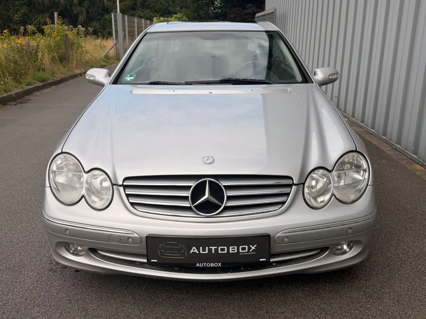 Mercedes-Benz CLK 240 *AUT*SHZ*STANDHEIZUNG Silber - 2