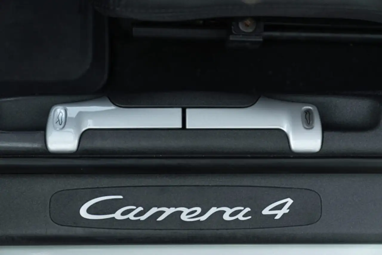 Porsche 911 (996) MK1 CARRERA 4 RAID, foto 12