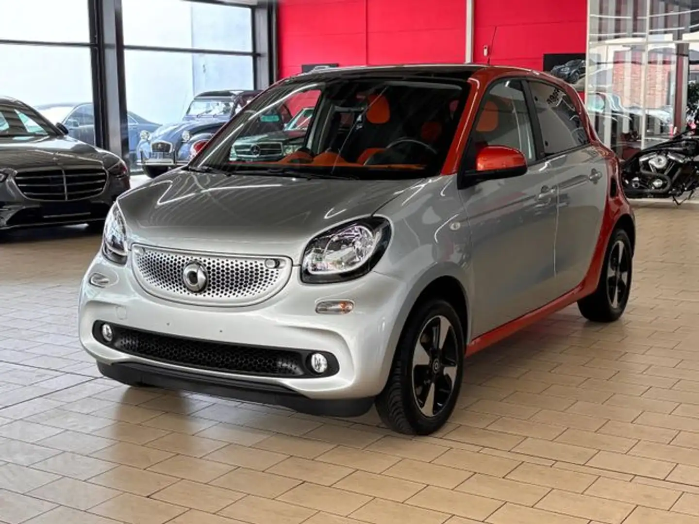smart FORFOUR*AUTOM+NAVI+KLIMA+PANO+KAM+TEMP+SITZH+ALU Arancione - 2