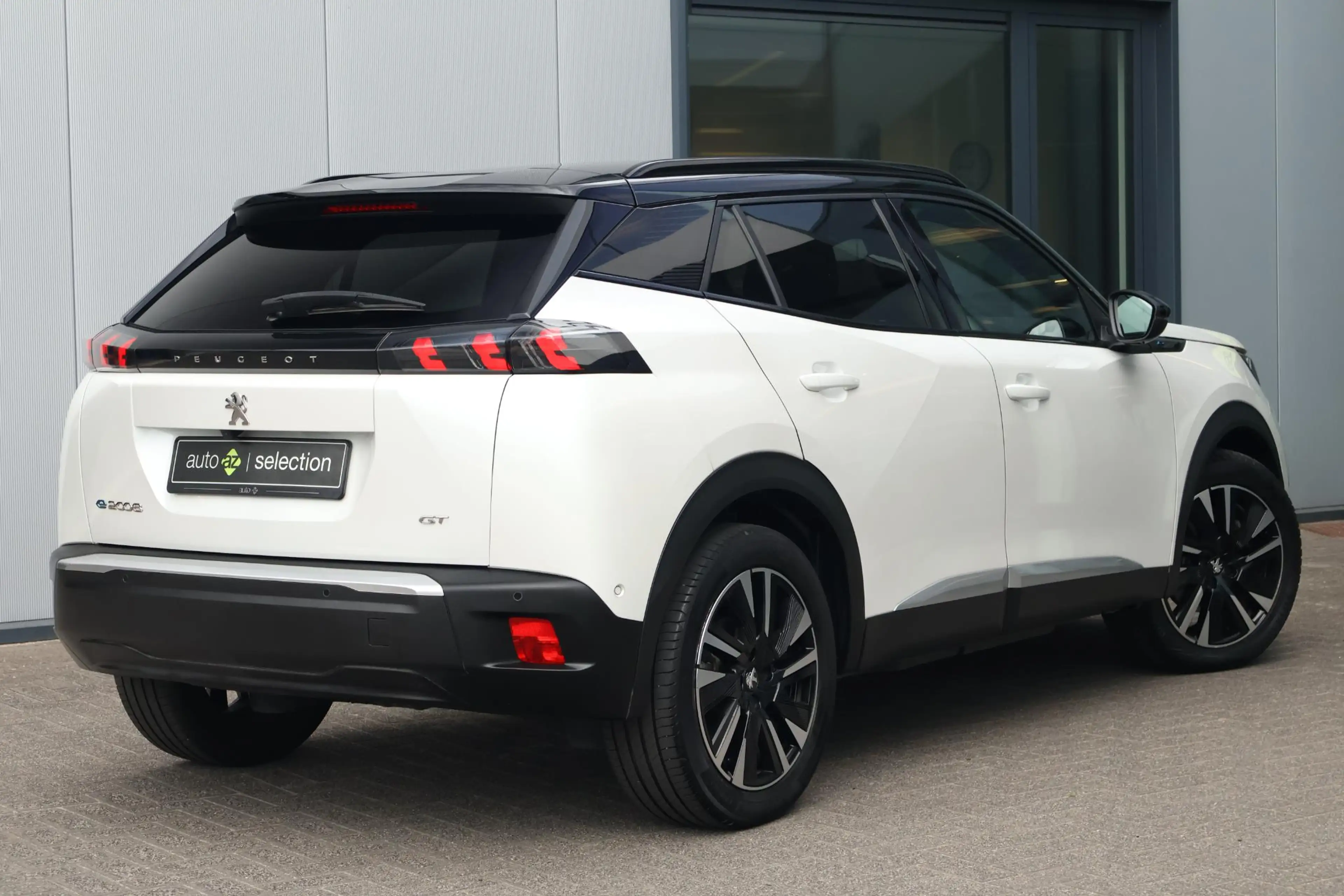 Peugeot e-2008 EV GT Pack 50 kWh / Carplay / Stoelverwarming / Ke — photo 8