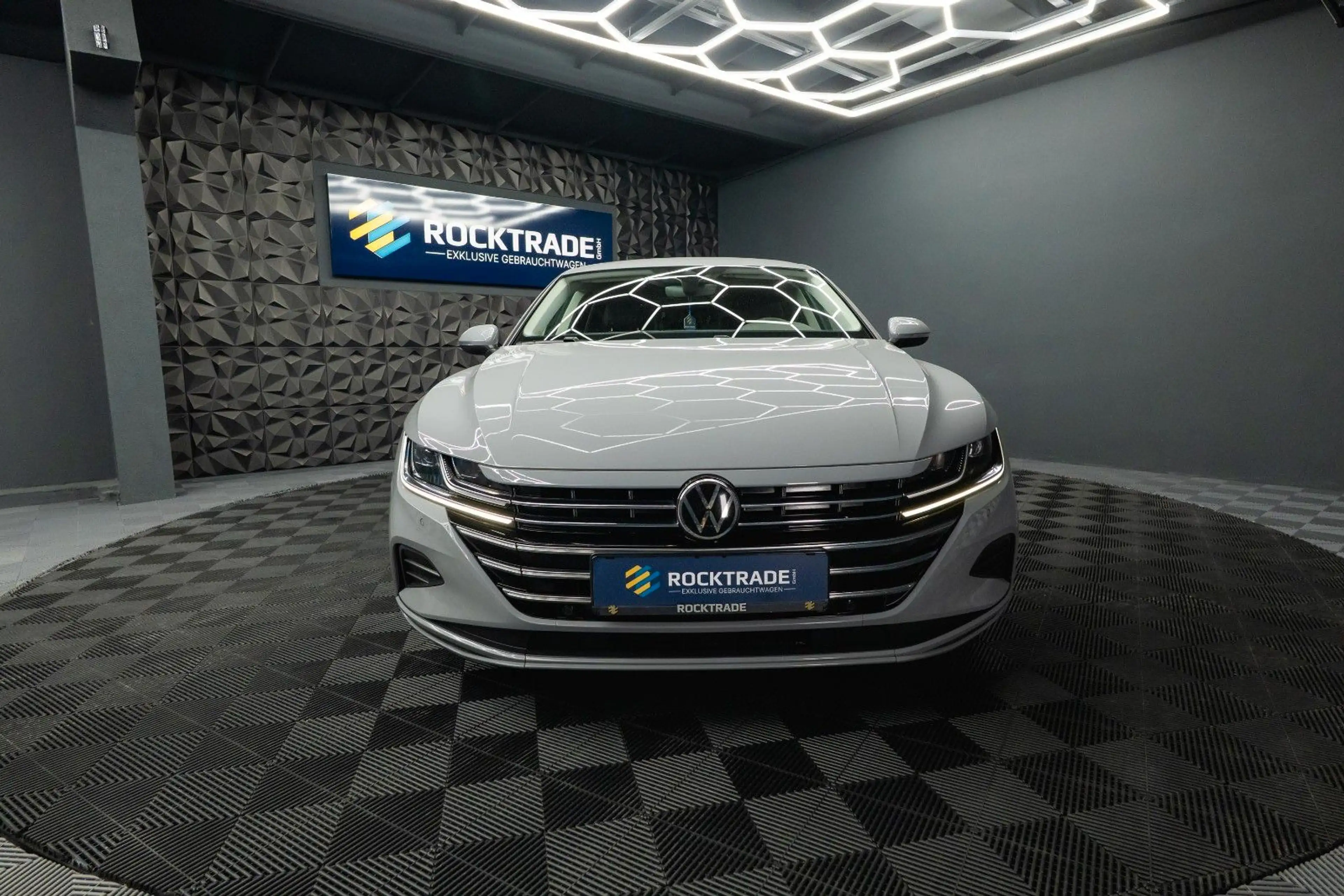 Volkswagen Arteon Shooting Brake 2.0 TDI | LED | ACC | DAB+ — photo 5