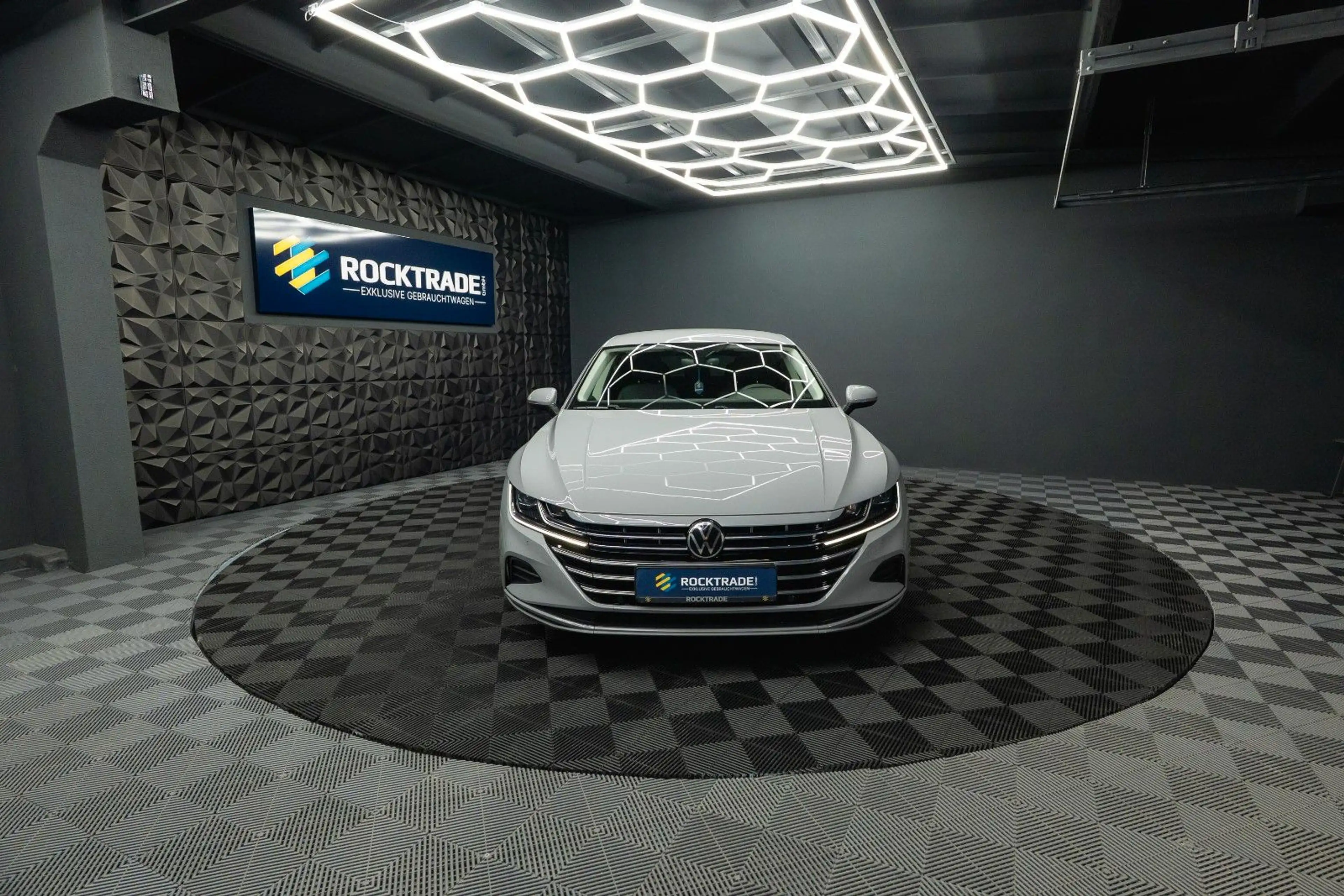 Volkswagen Arteon Shooting Brake 2.0 TDI | LED | ACC | DAB+ — photo 3