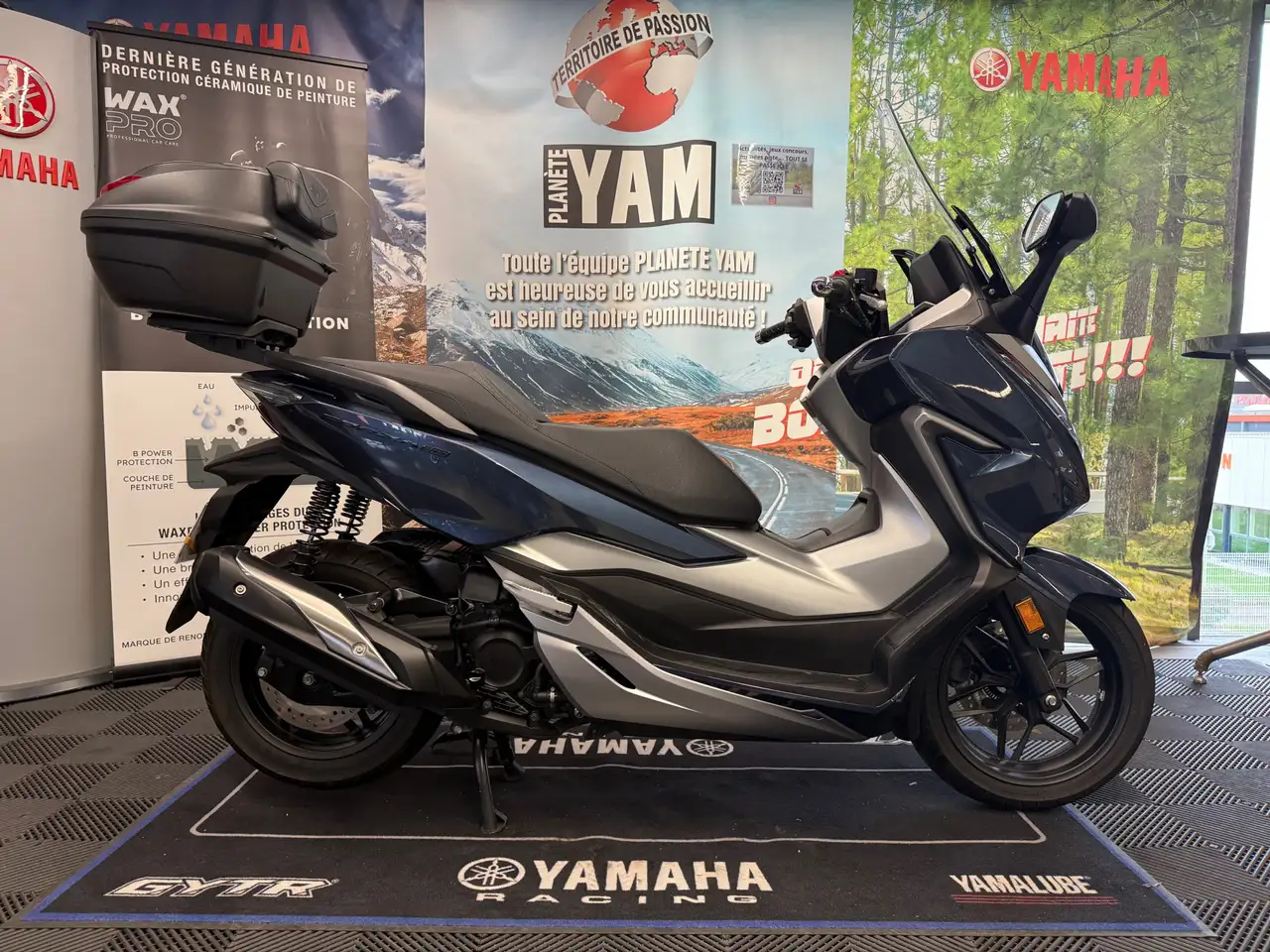 Honda Forza 300
