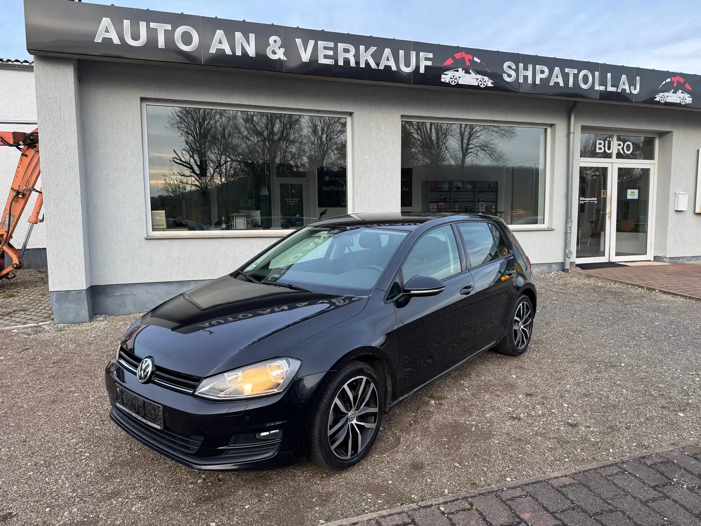 Volkswagen Golf Comfortline BMT Schwarz - 1