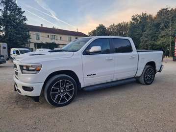 1500 SPORT CREW CAB V8 HEMI