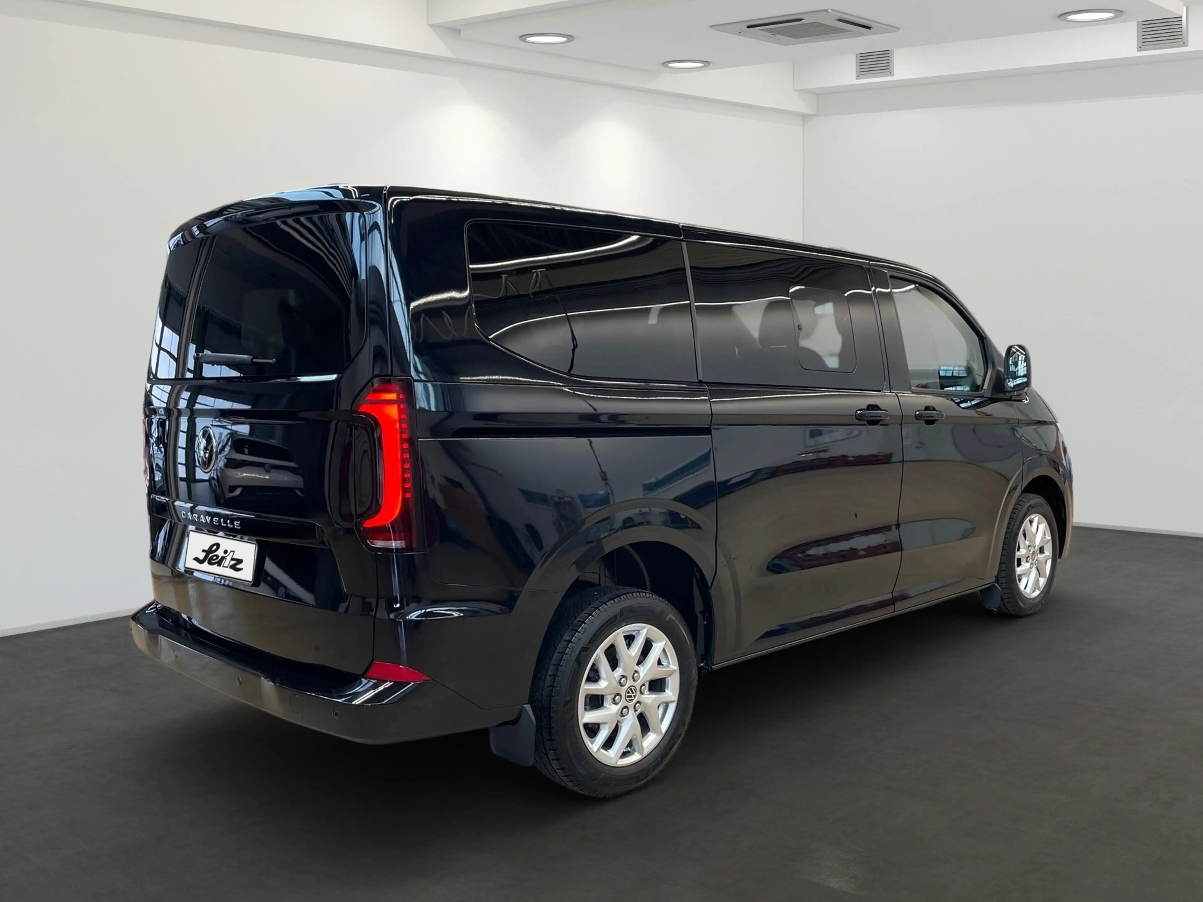 Volkswagen T7 Caravelle 2.0 TDI KR Style *8S*AHK*MATRIX* — photo 6