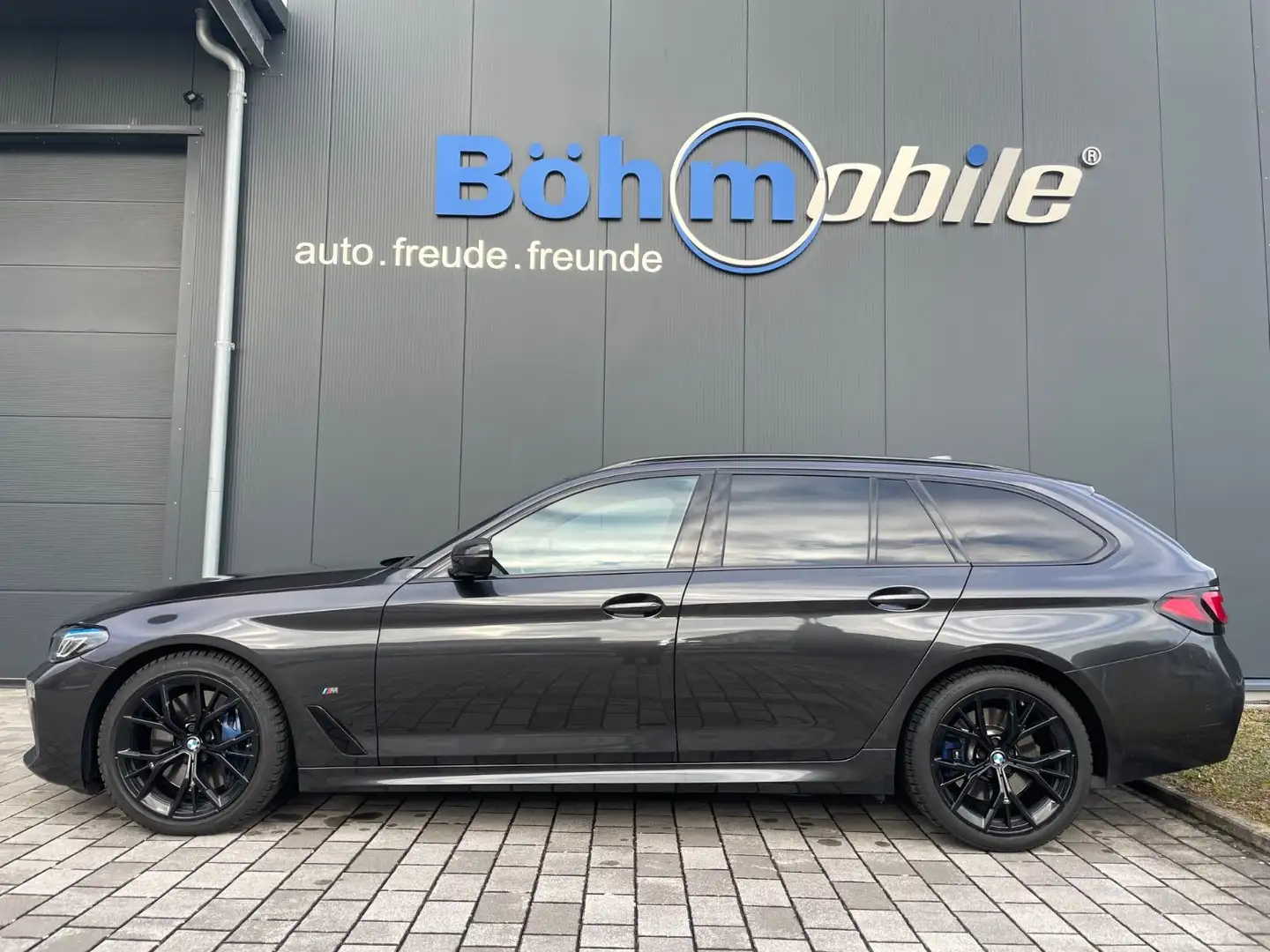 BMW 530 xD Tour/ M Sport Pro/Inno/M-Sitze/1.Hd/NP 94 Grau - 1