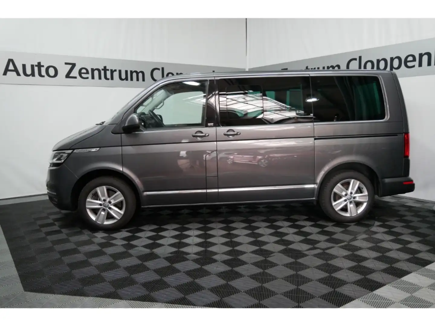 Volkswagen T6.1 Multivan Gen Six LED+Navi+Virtual+ACC Gris - 2