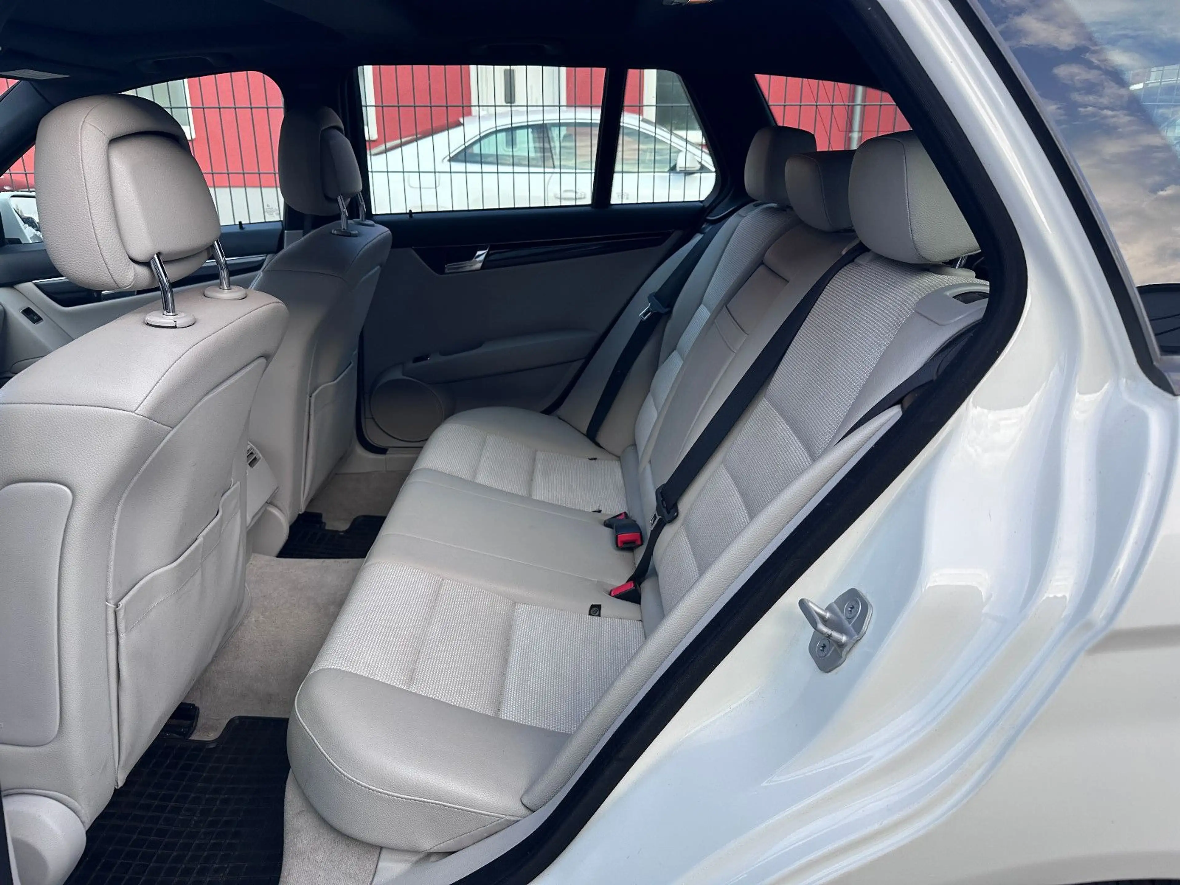 Mercedes-Benz C 250 T AMG AUTOMATIK + TÜV NEU + INSPEKTION — photo 7